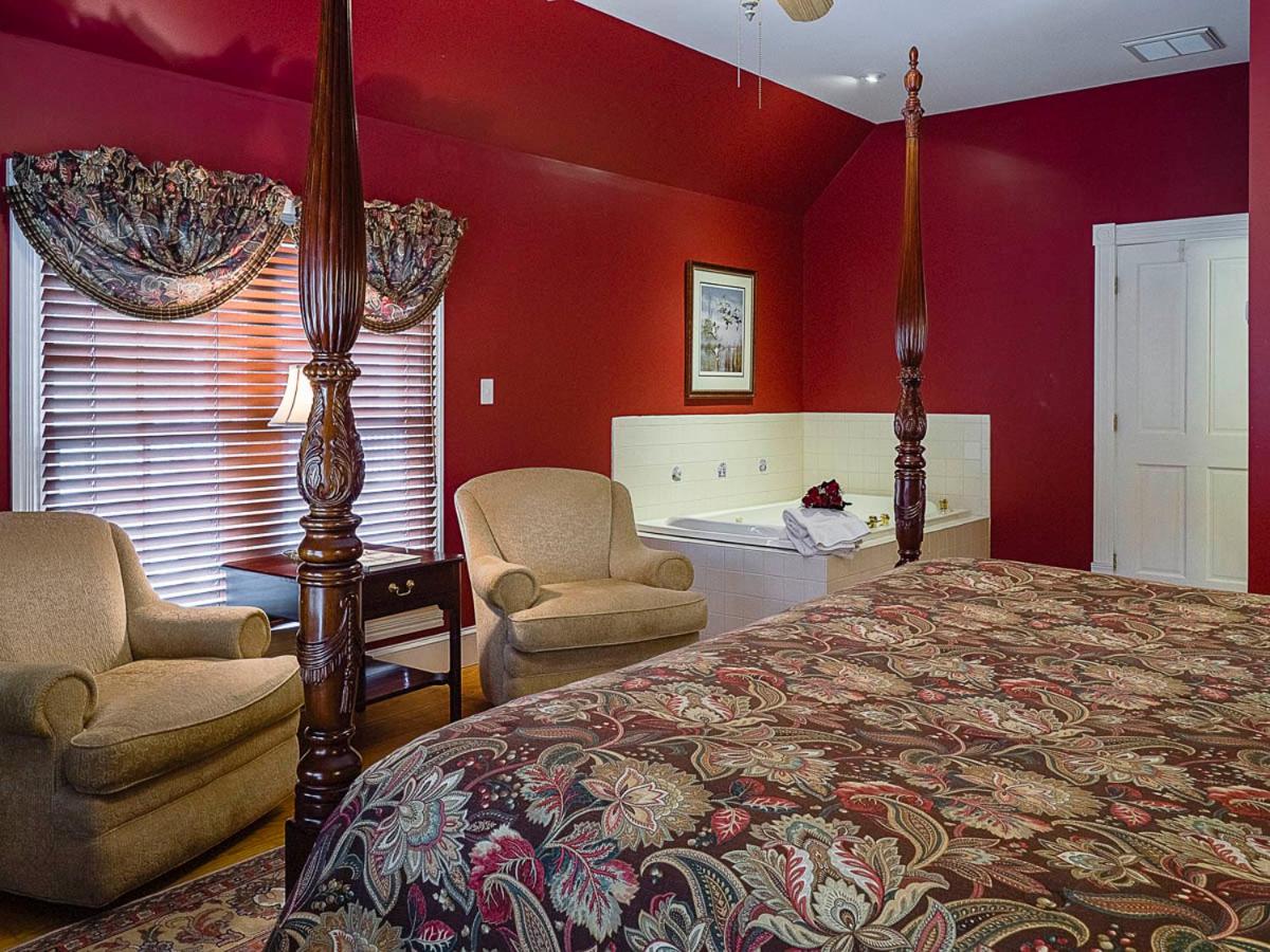 King Room with Pool View photo 1