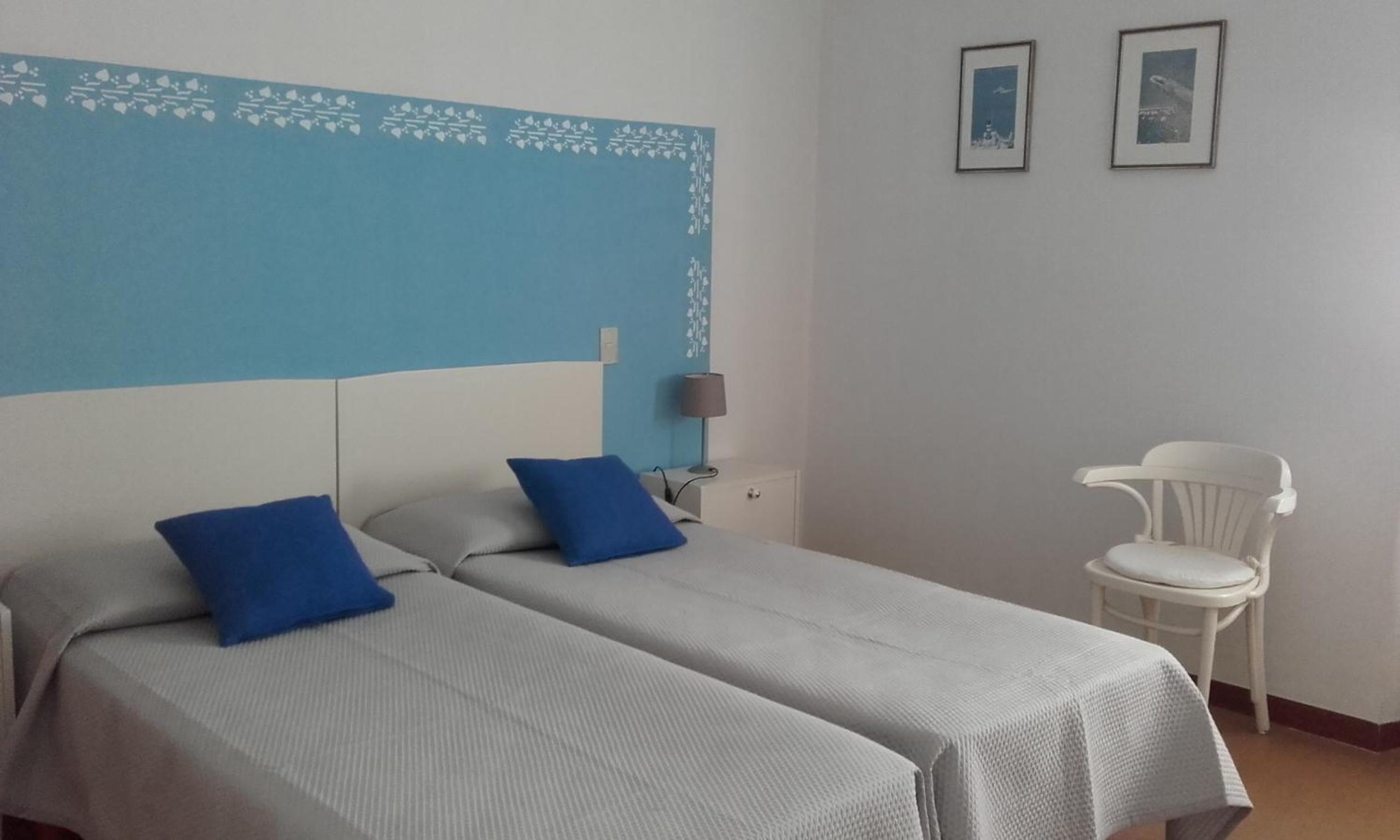 Two-Bedroom Apartment with Terrace and Lake View photo 2