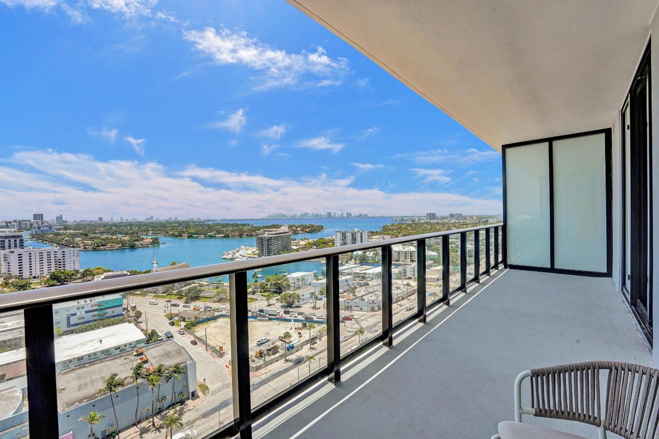 One-Bedroom Apartment with Sea View and Terrace