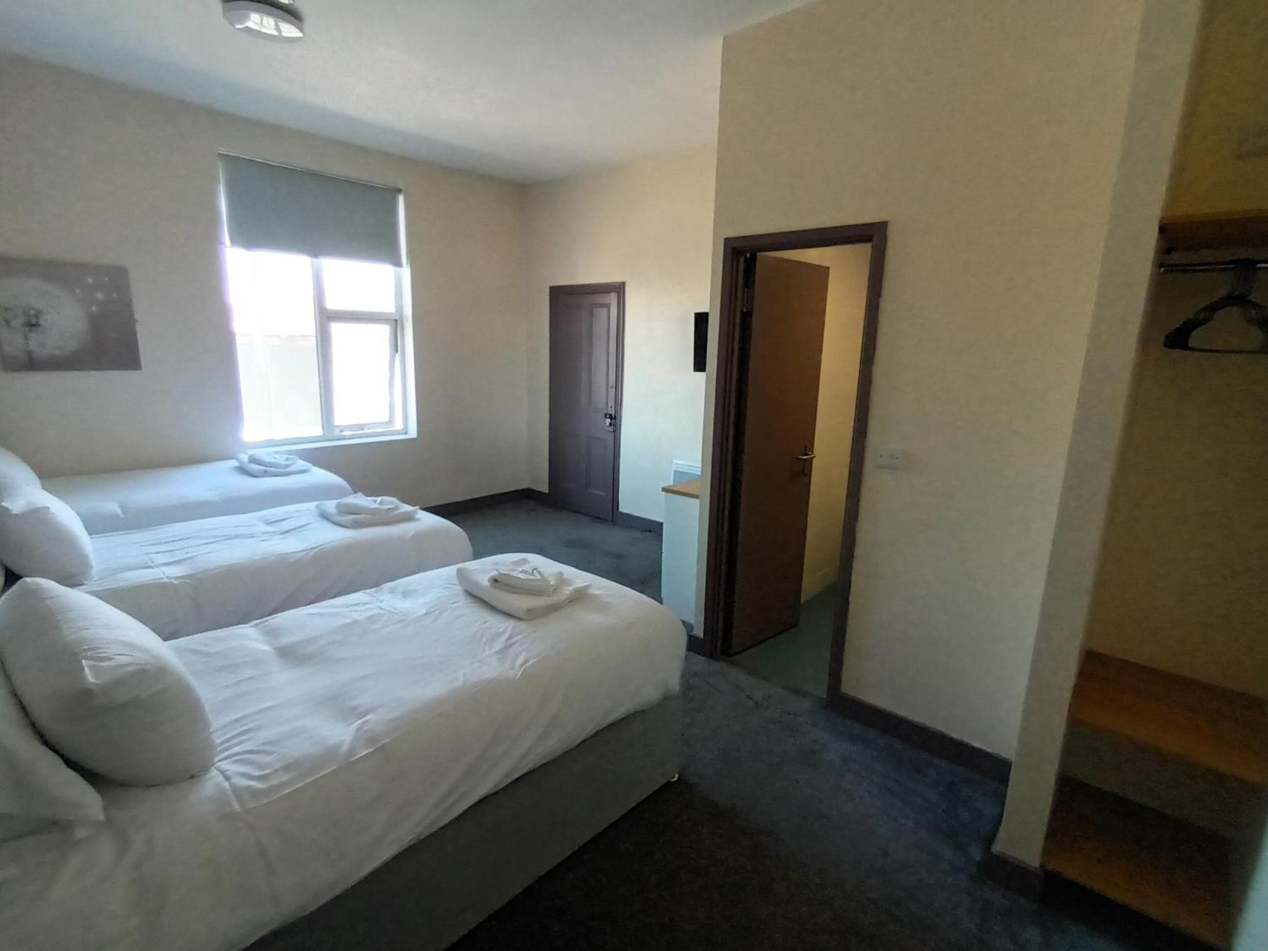 Basic Triple Room