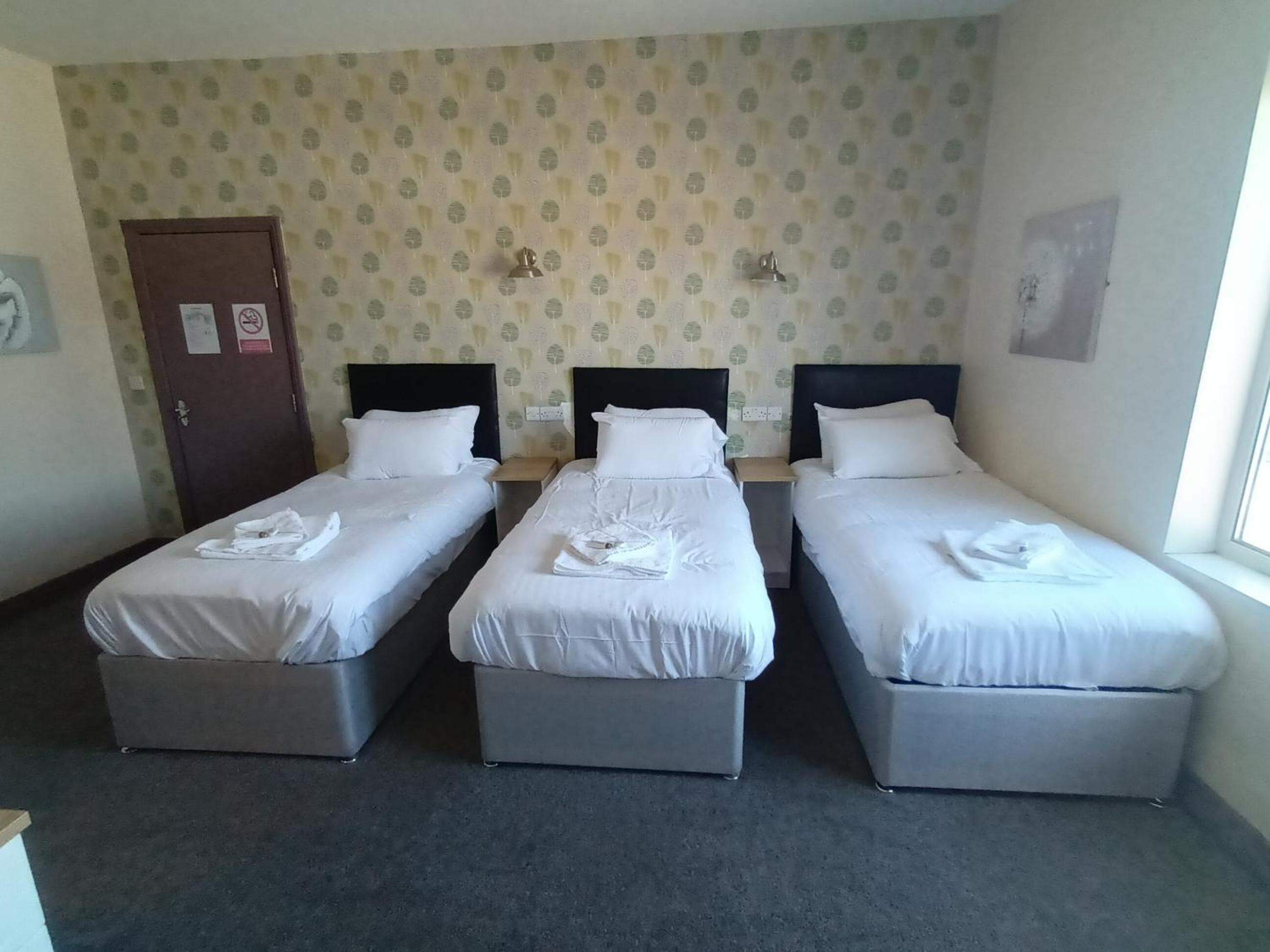Basic Triple Room