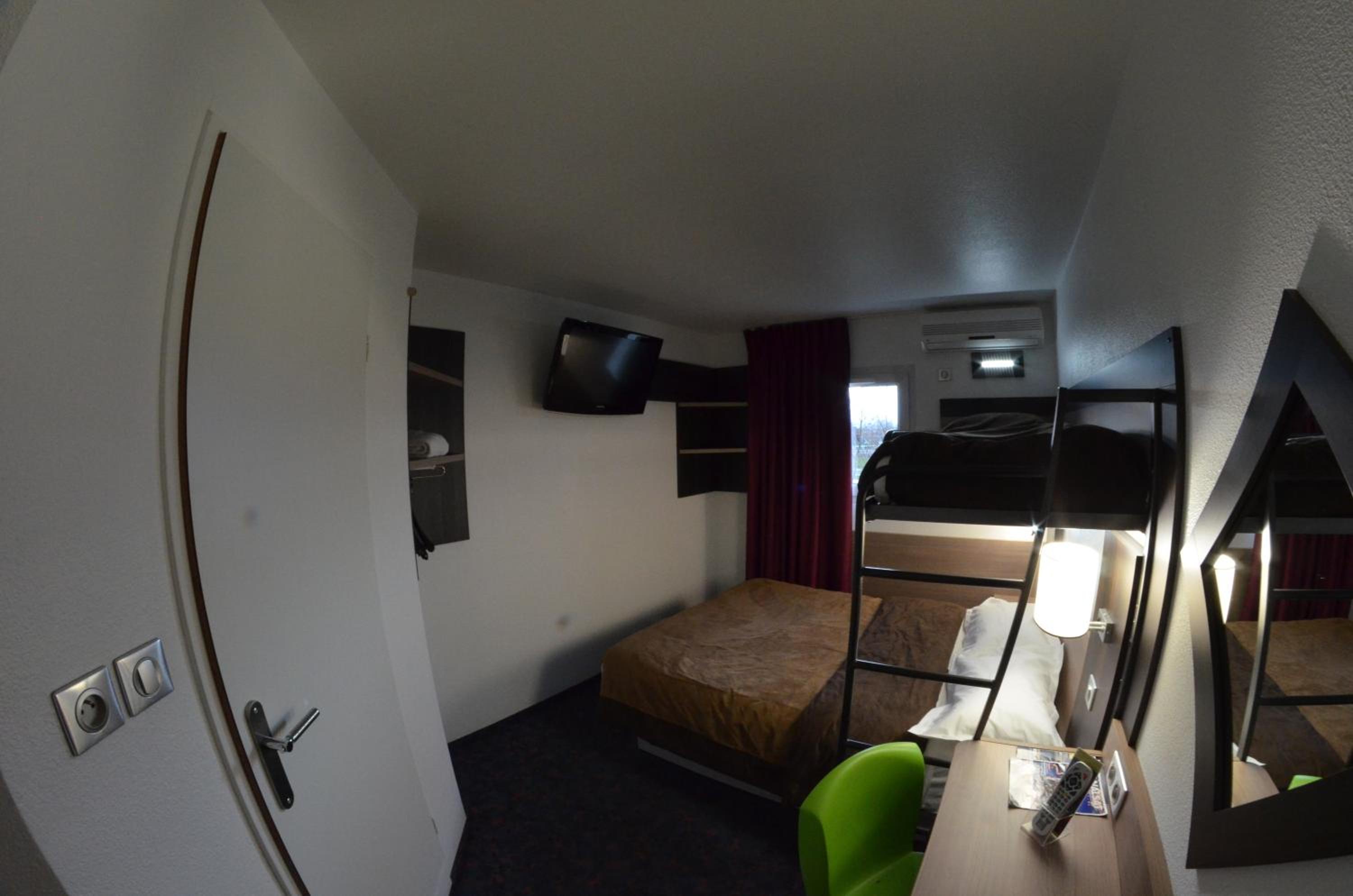 Classic Triple Room photo 1