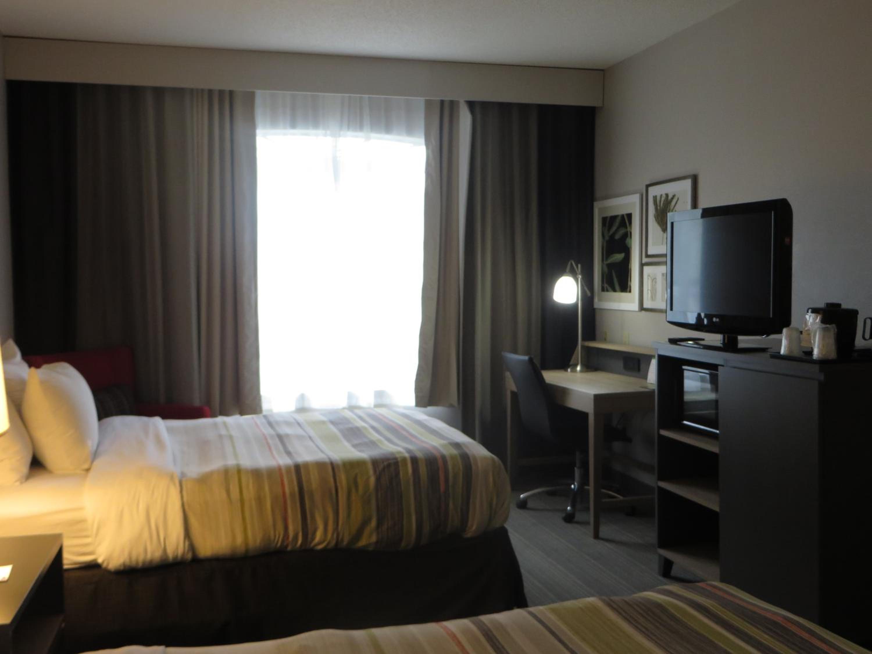 King Room - Non-Smoking - Photo 4