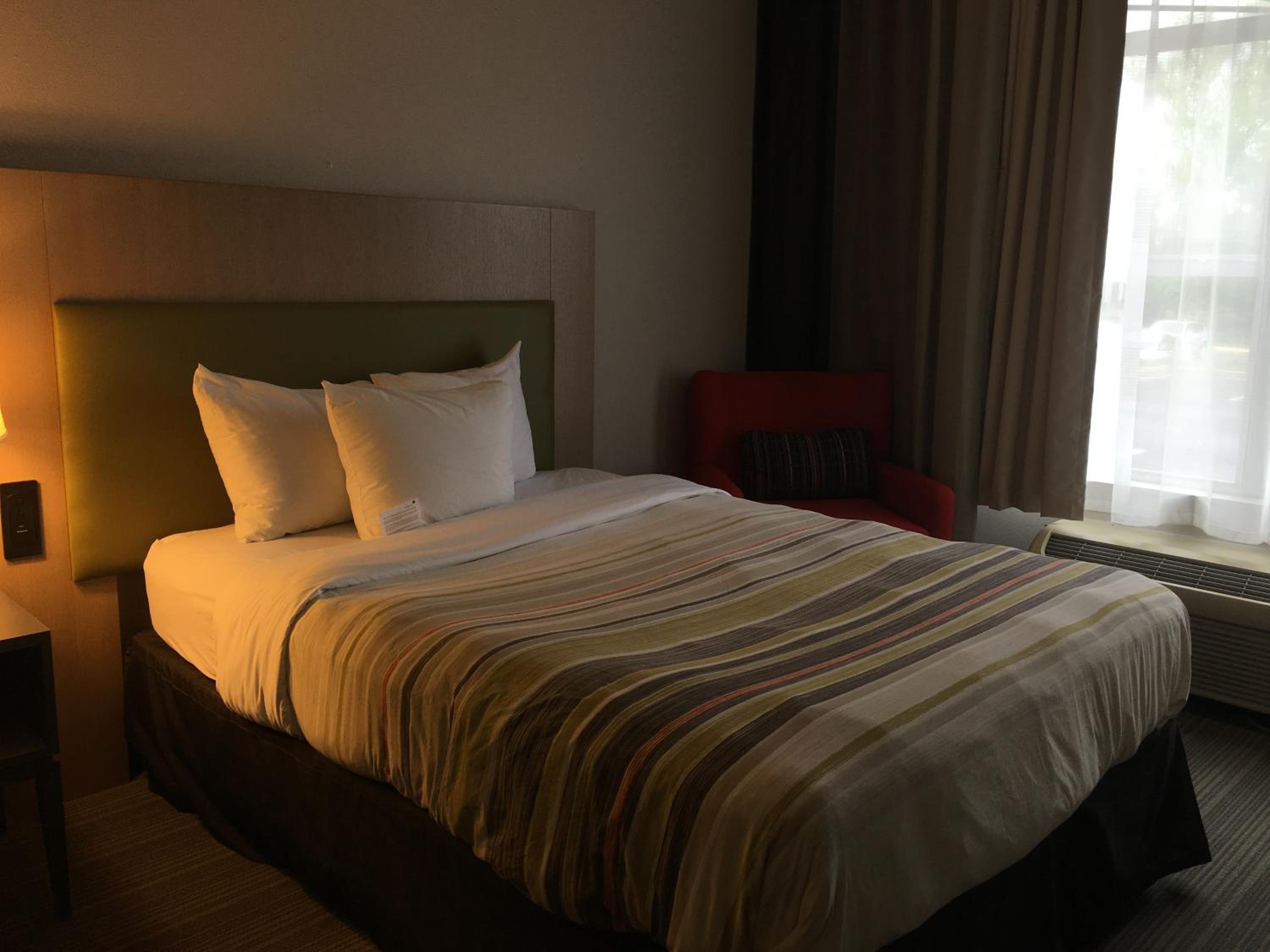 King Room with Kitchen - Non-Smoking - Photo 6