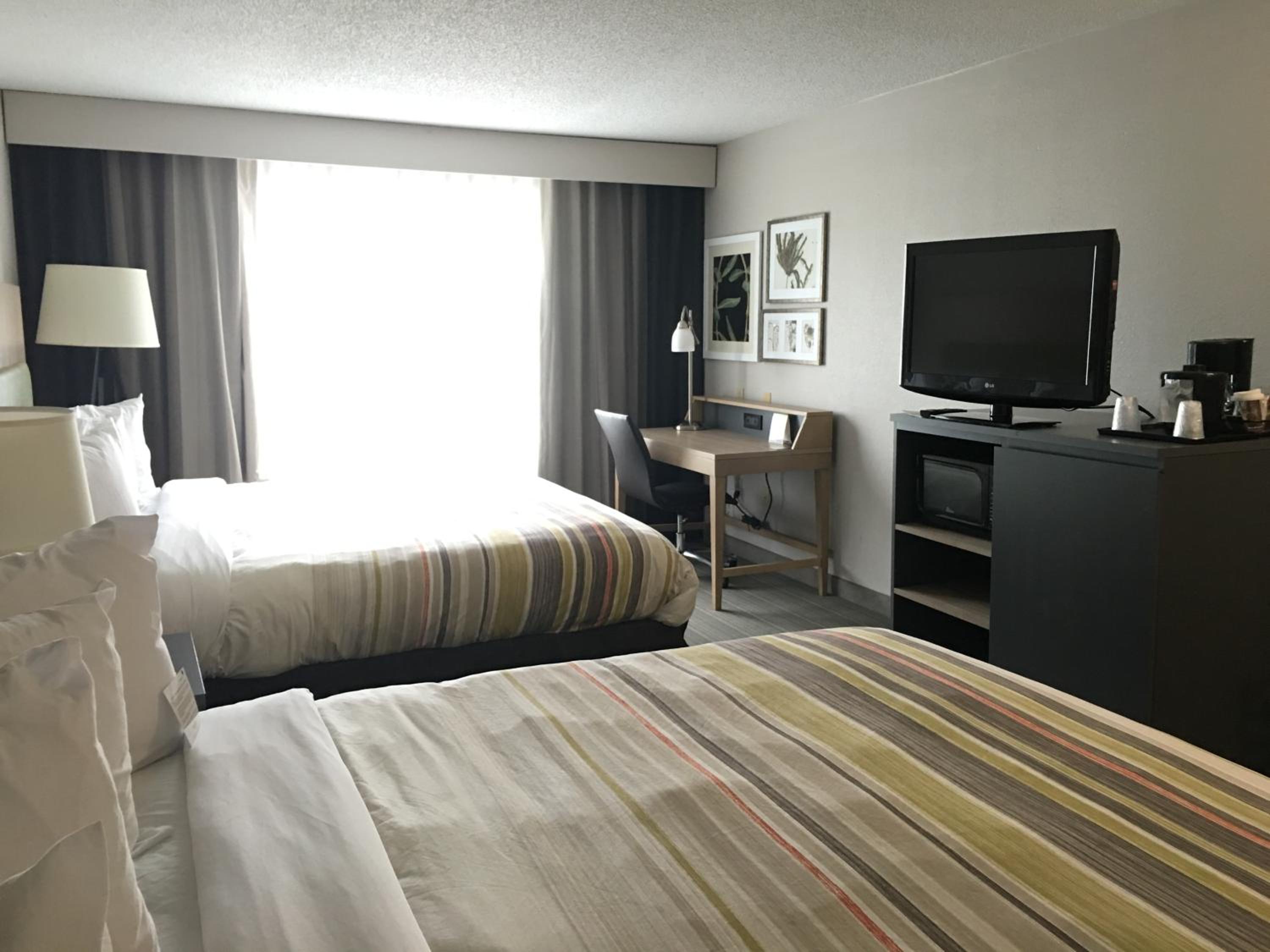 King Room with Two King Beds - Photo 4