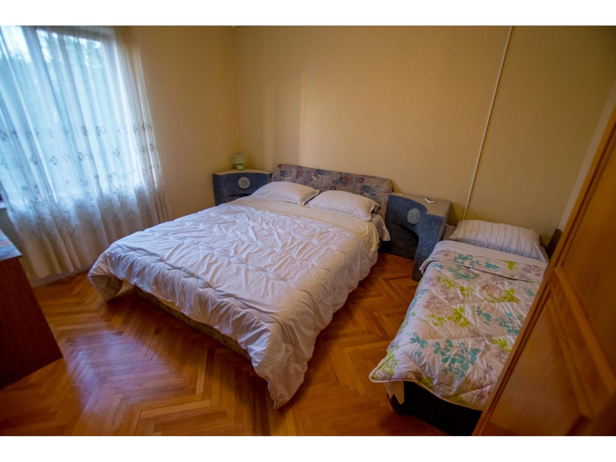 One-Bedroom Apartment (3 Adults)