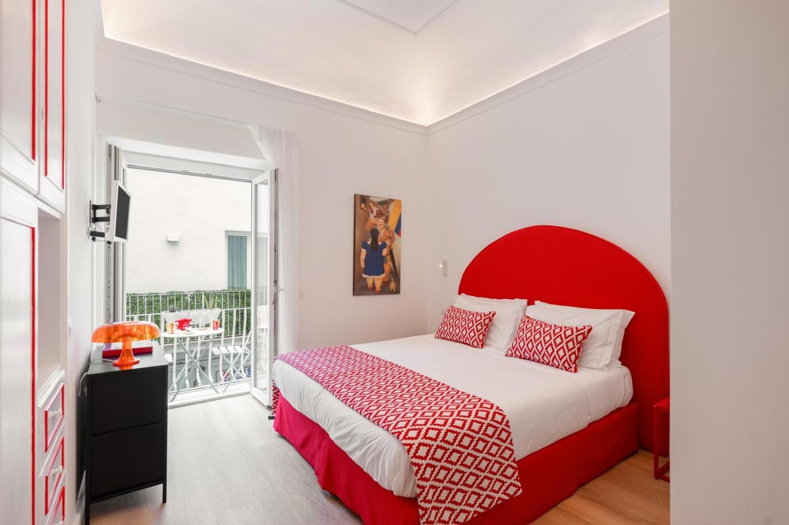 Deluxe Double Room with Balcony photo 2