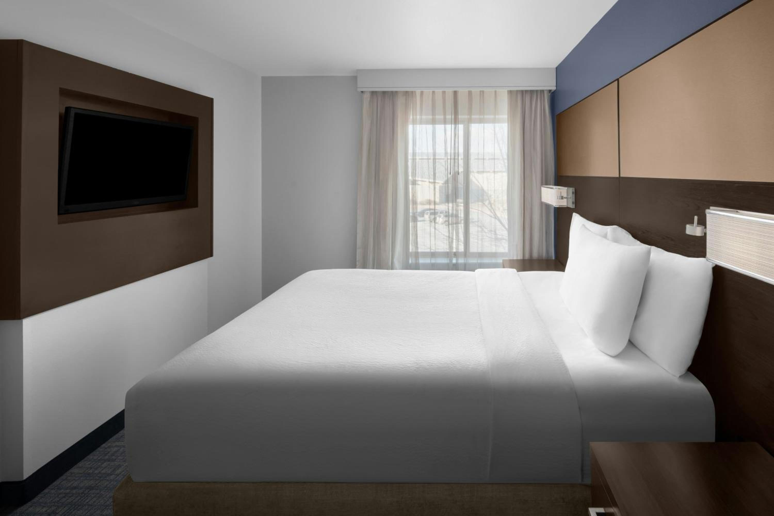 Two-Bedroom Suite with Roll-In Shower - Mobility Accessible