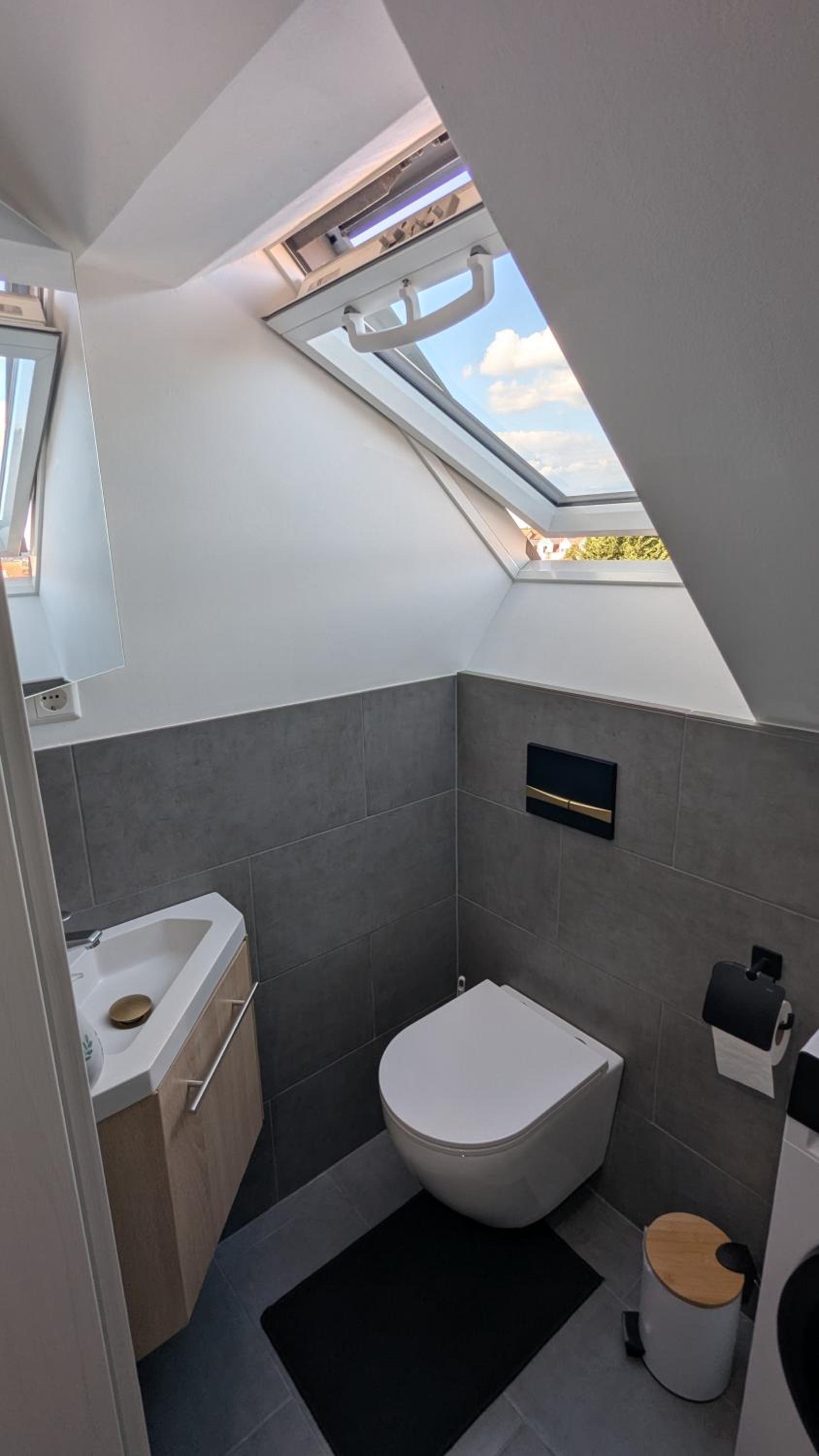 One-Bedroom Apartment with View photo 2
