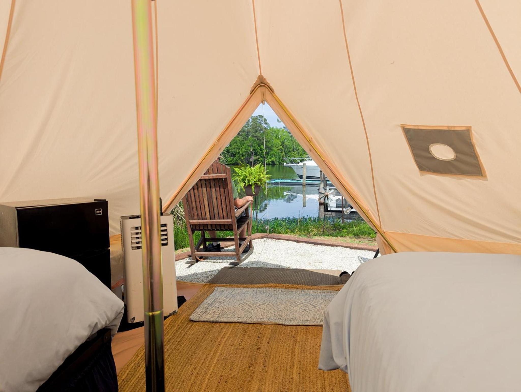 Tent - Photo 3