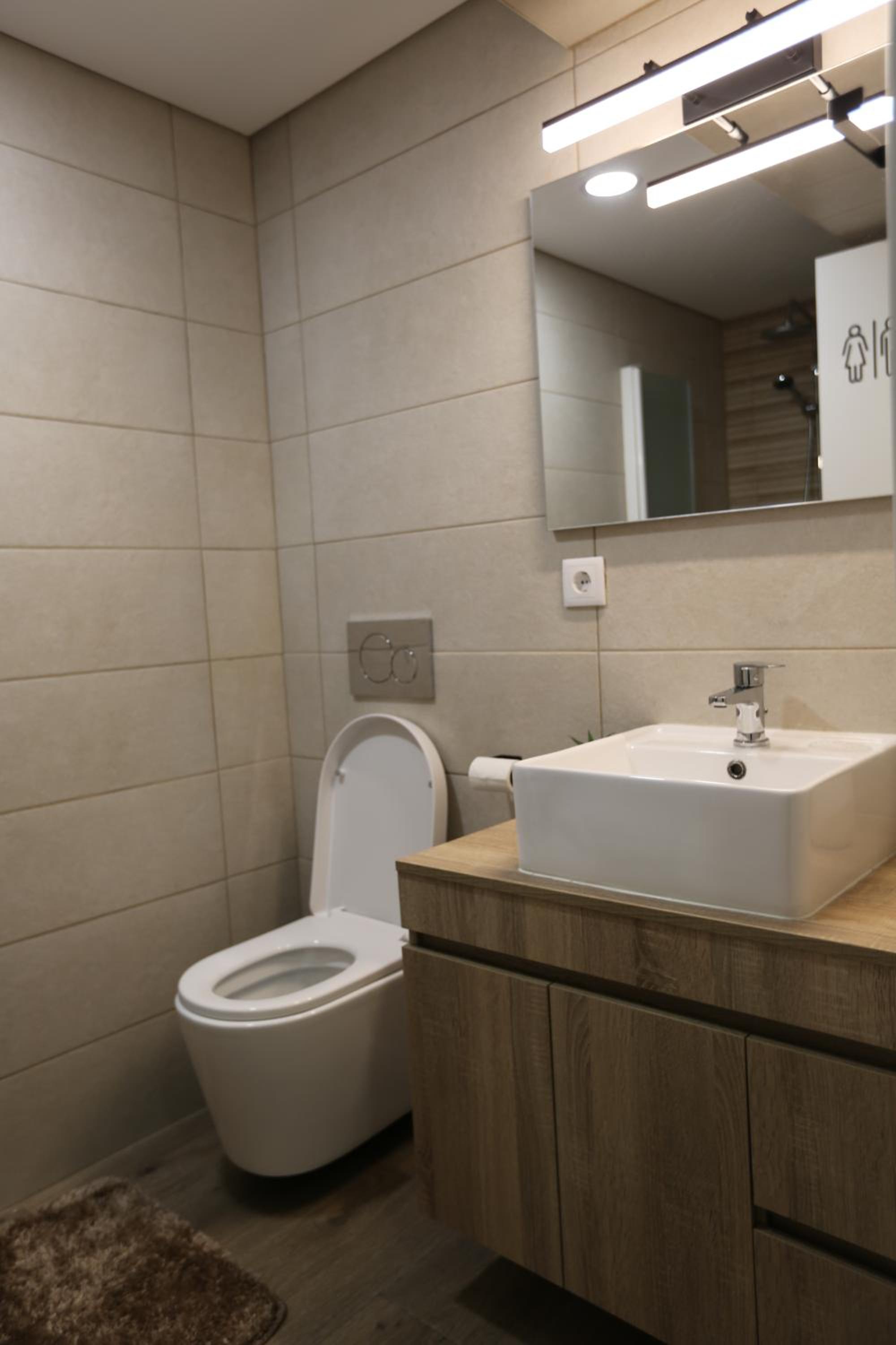 Twin Room with Shared Bathroom photo 3
