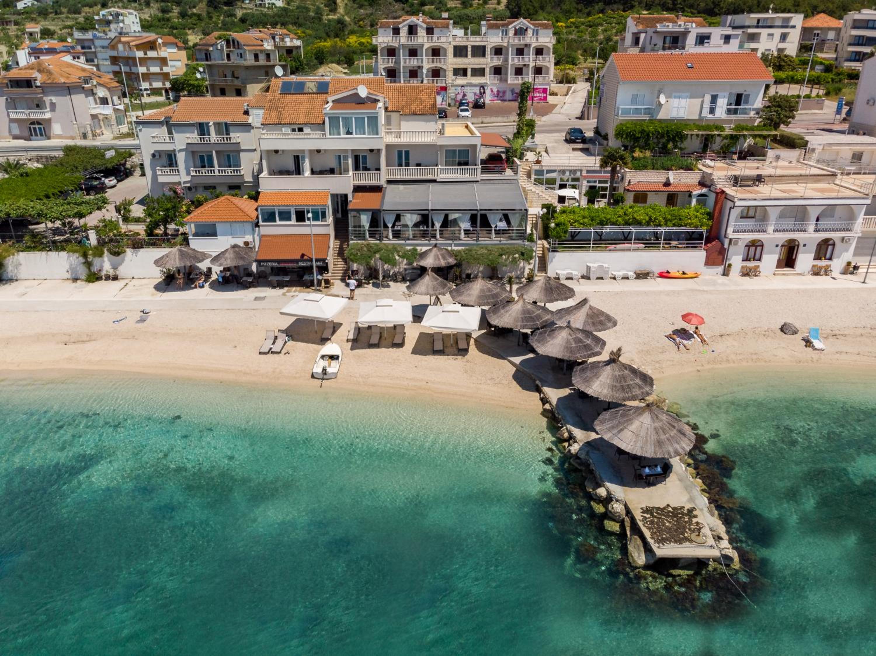 Deluxe One-Bedroom Apartment with Ocean View