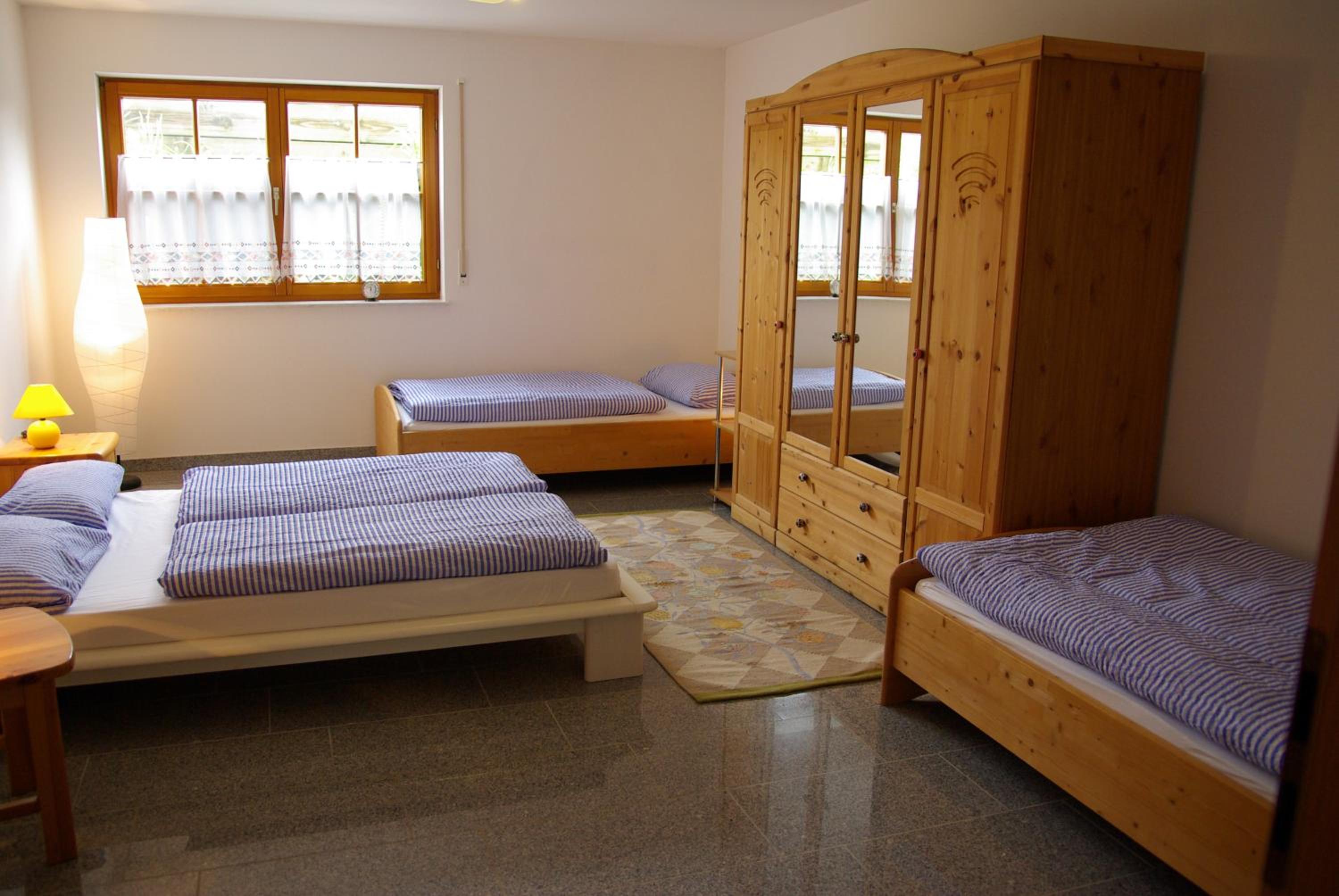 One-Bedroom Apartment (Annex) - Basement photo 1