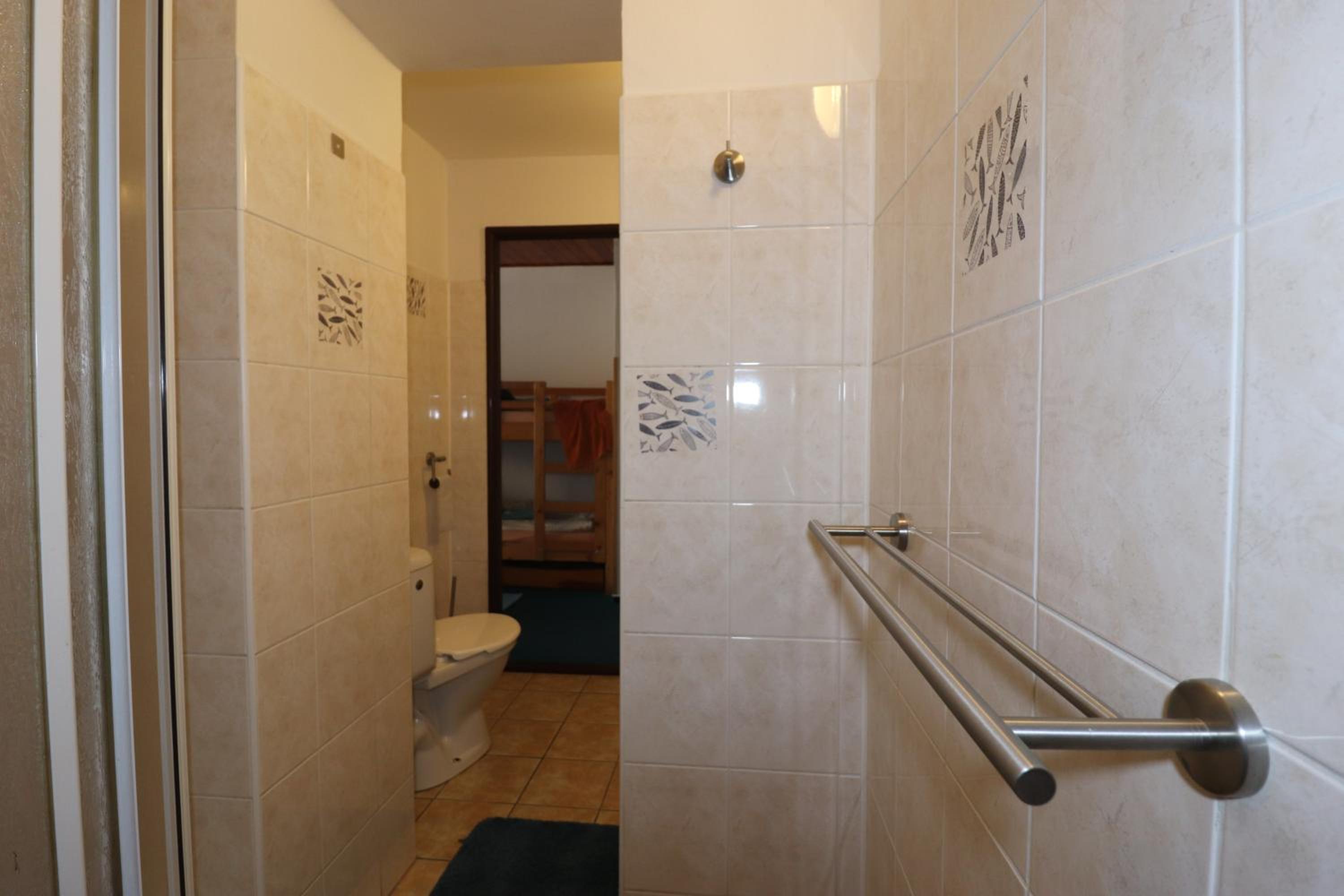 Family Room with Private Bathroom photo 2