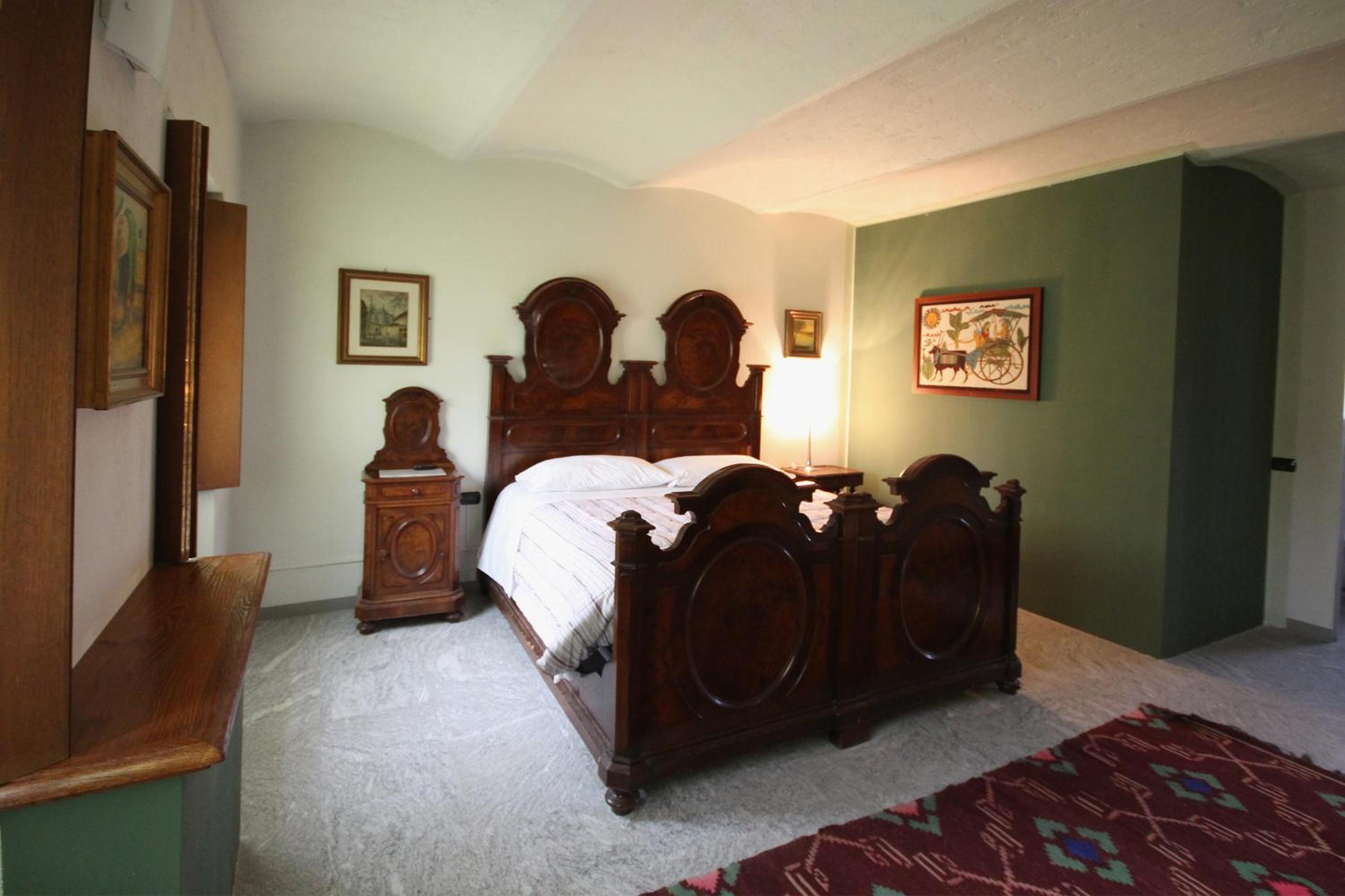 Large Double Room photo 1