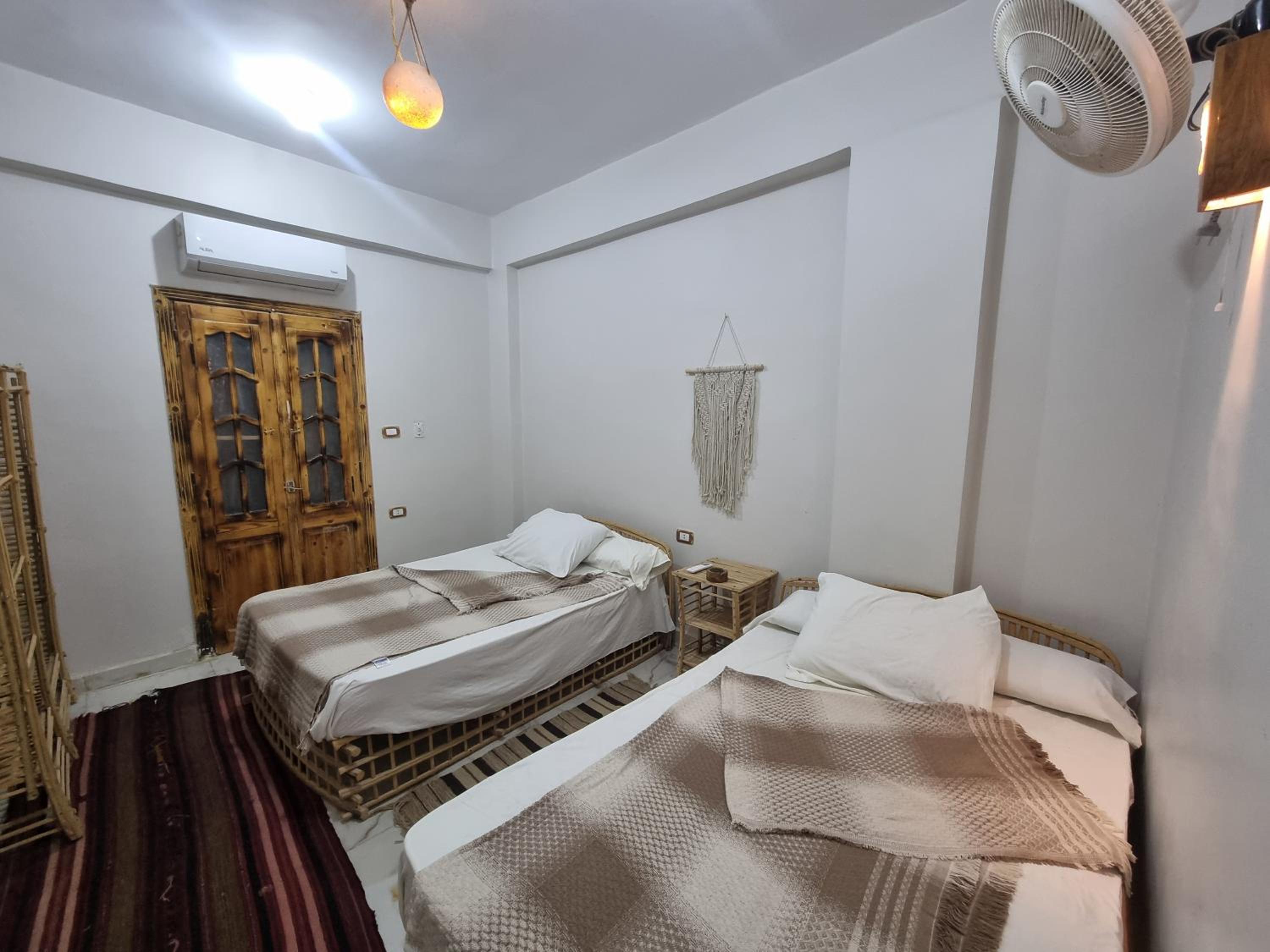 Single Bed in Male Dormitory Room with Shared Bathroom