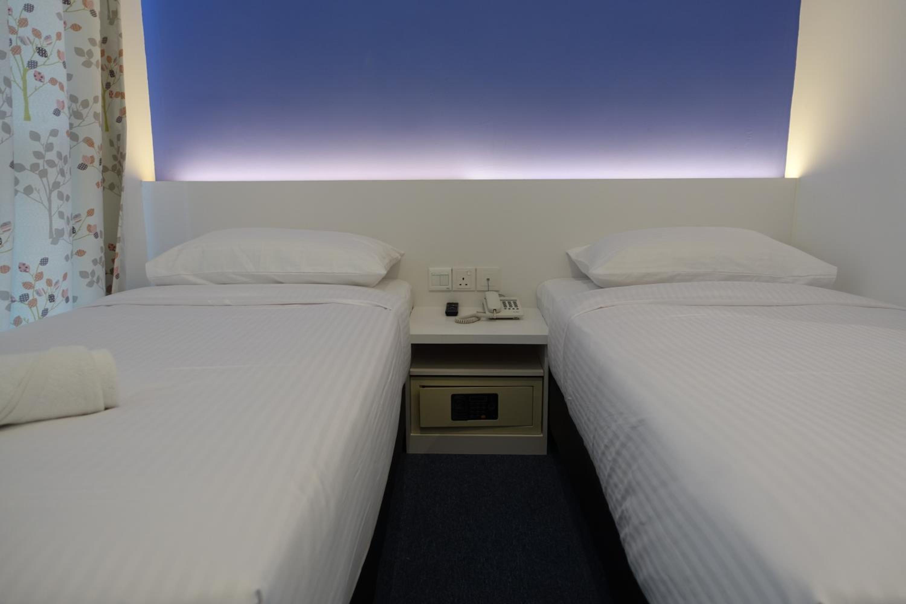 Deluxe Twin Room photo 3