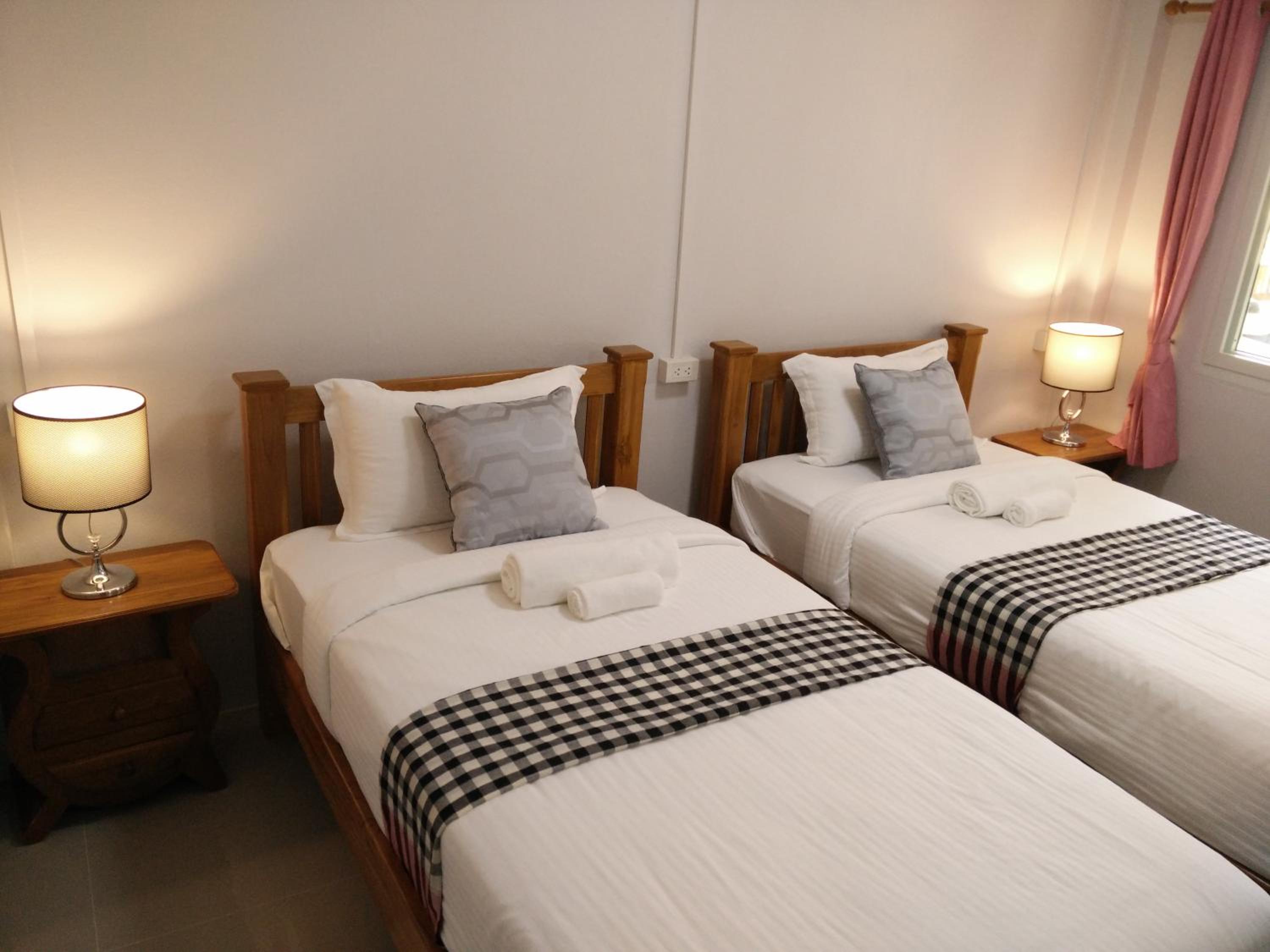 Budget Twin Room photo 3