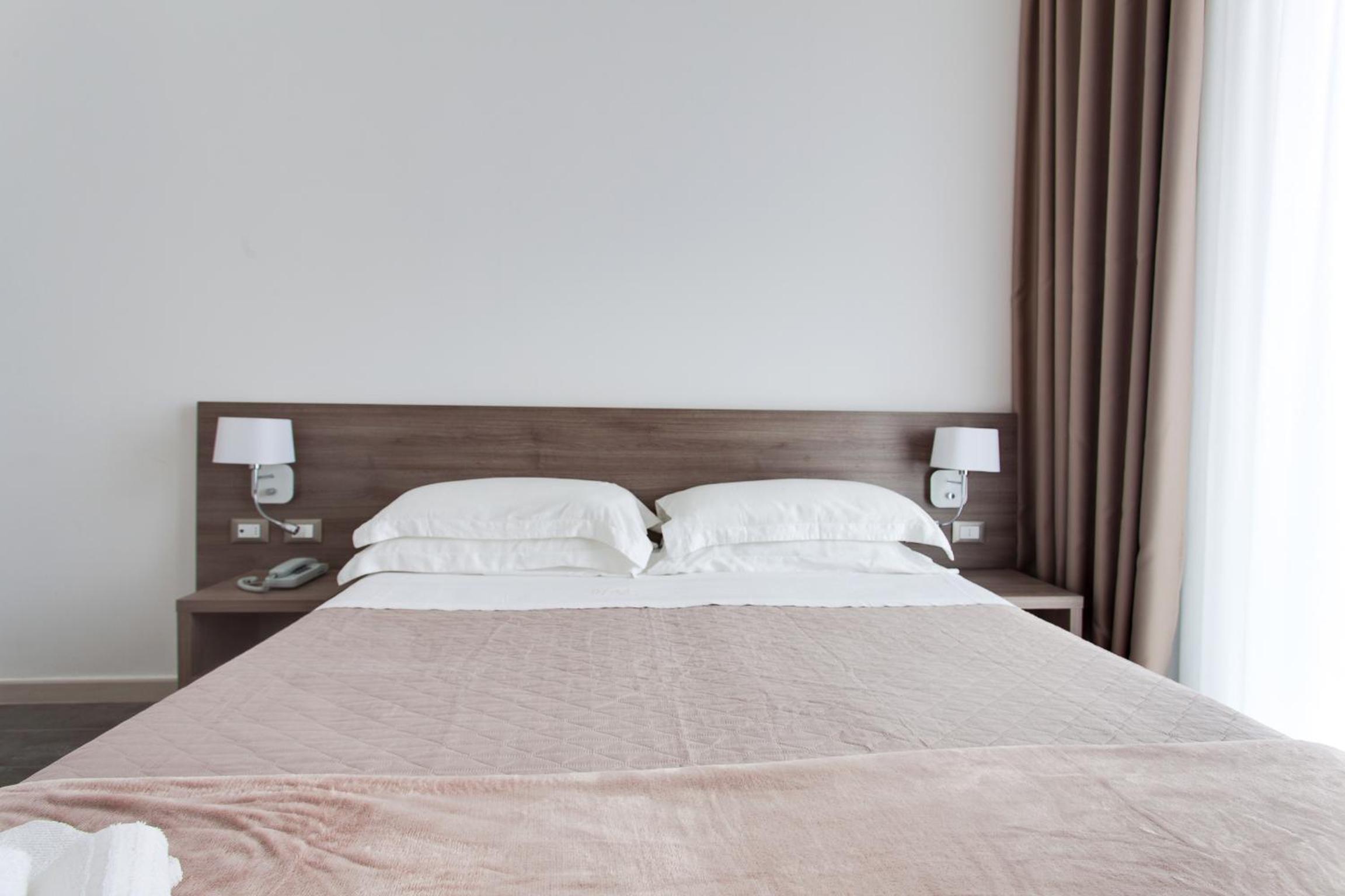 Double or Twin Room photo 2