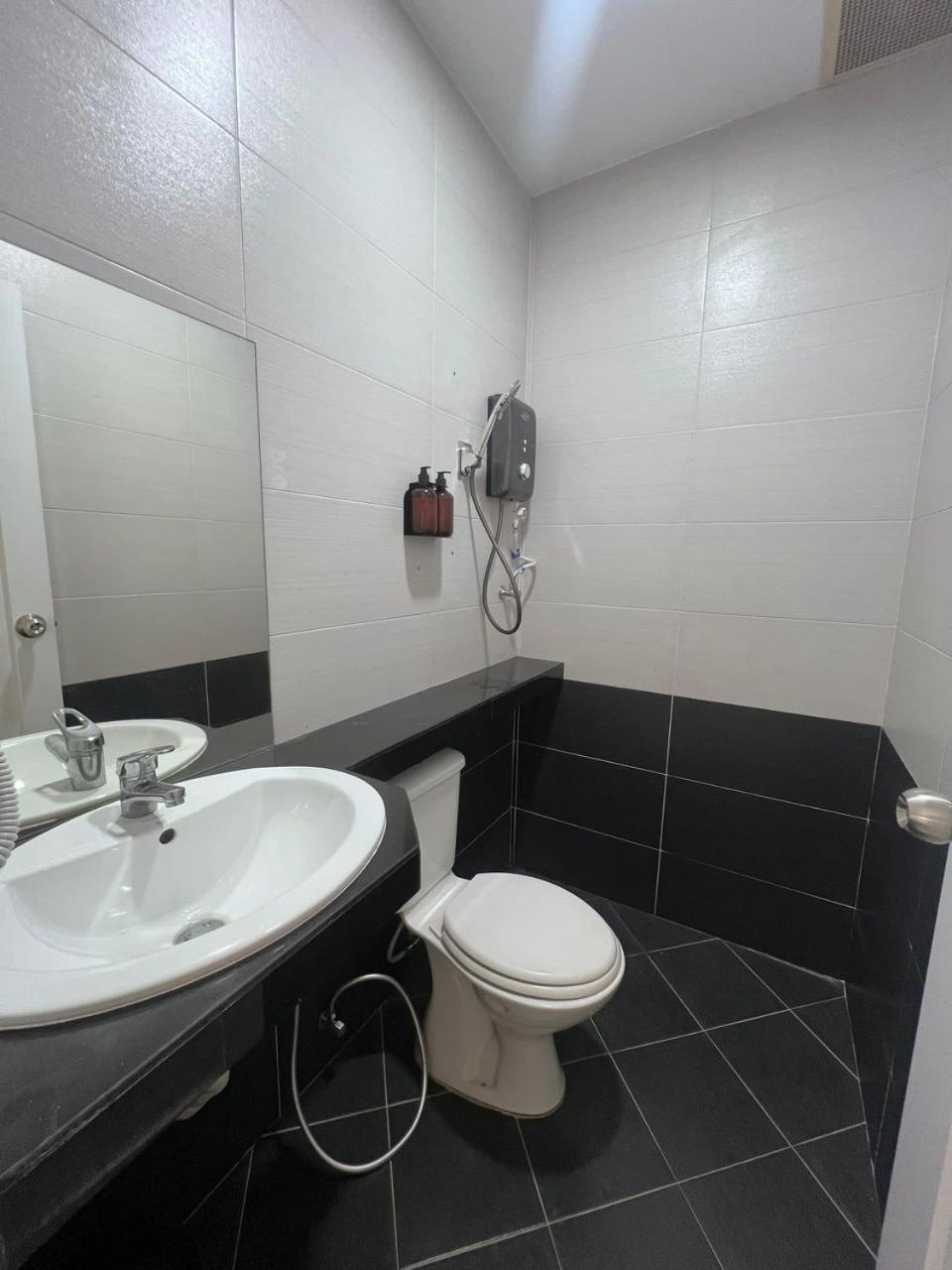 Standard Twin Room photo 3