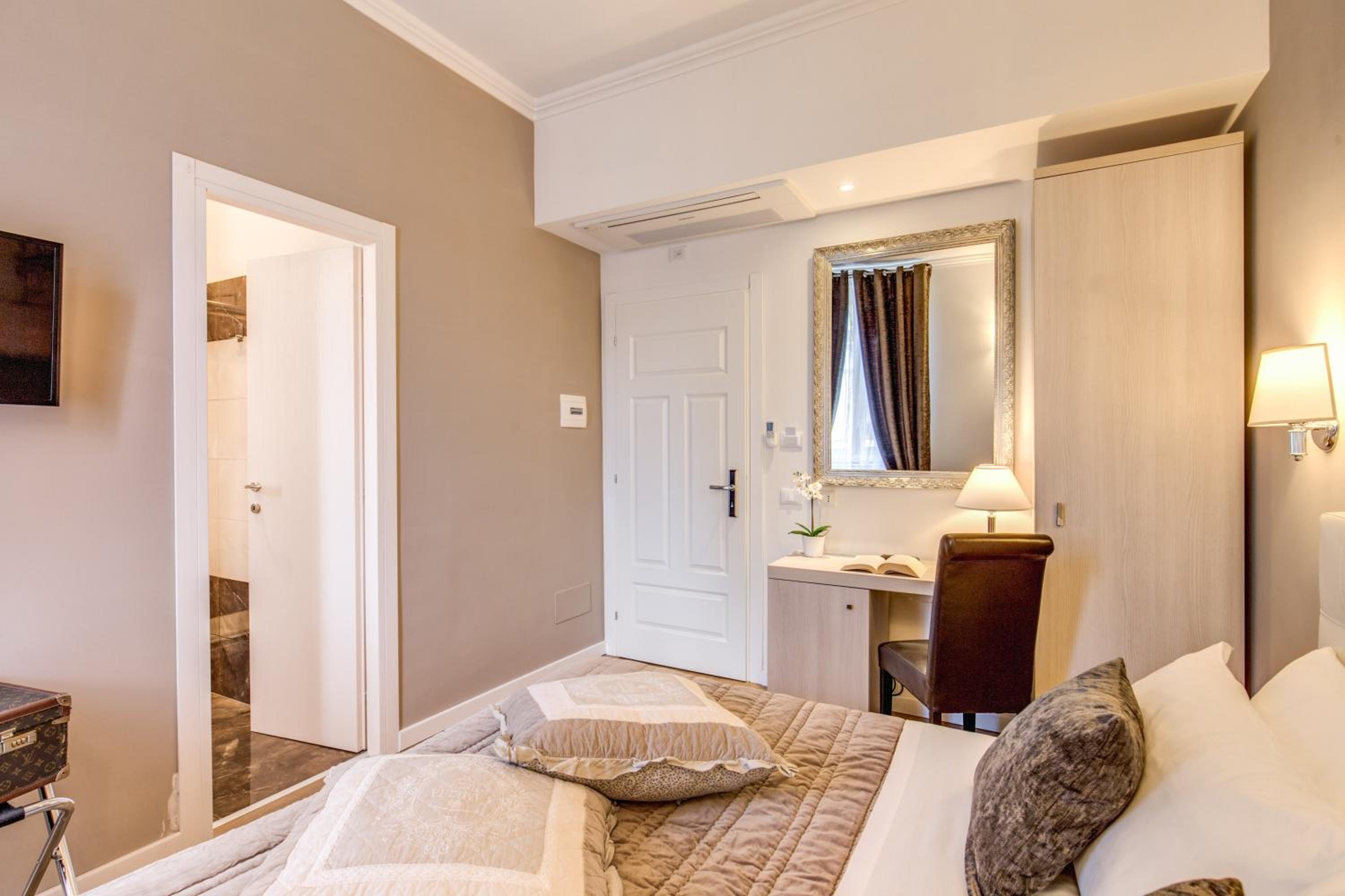 Double Room photo 2