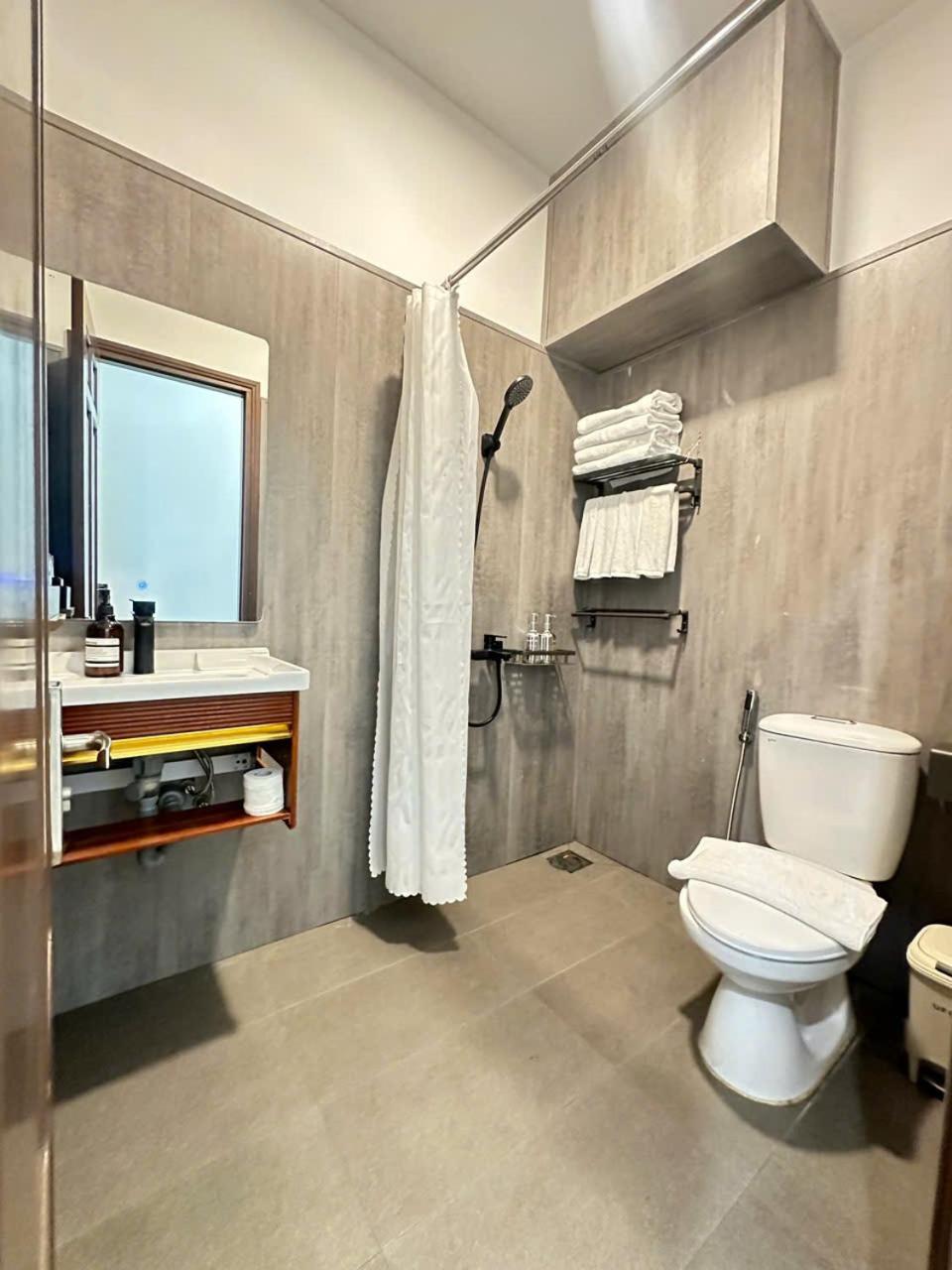 Two-Bedroom Apartment with Sea View - Photo 4
