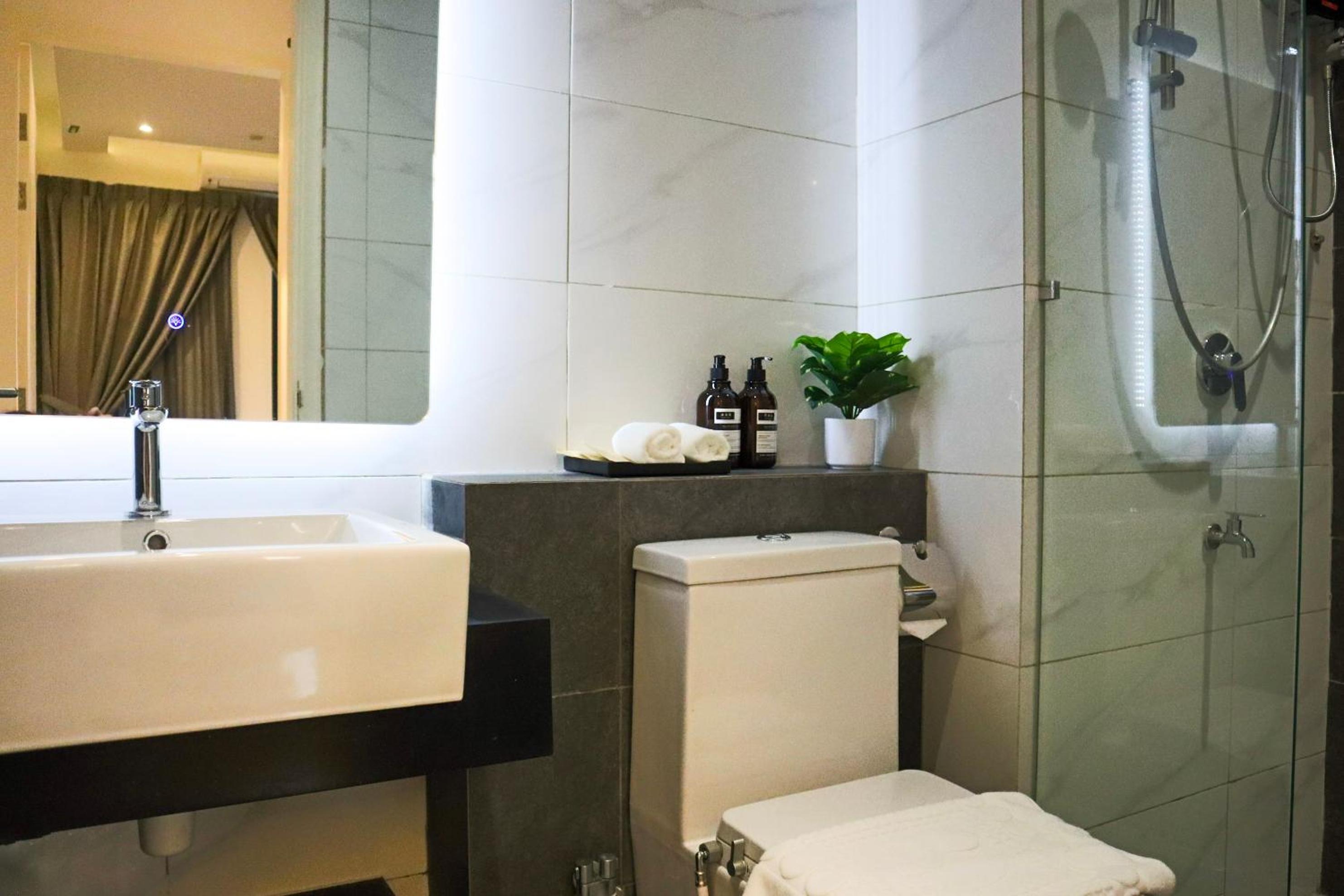 T8 Jati 2-Bedroom Suite (1 King + 2 Single) photo 1