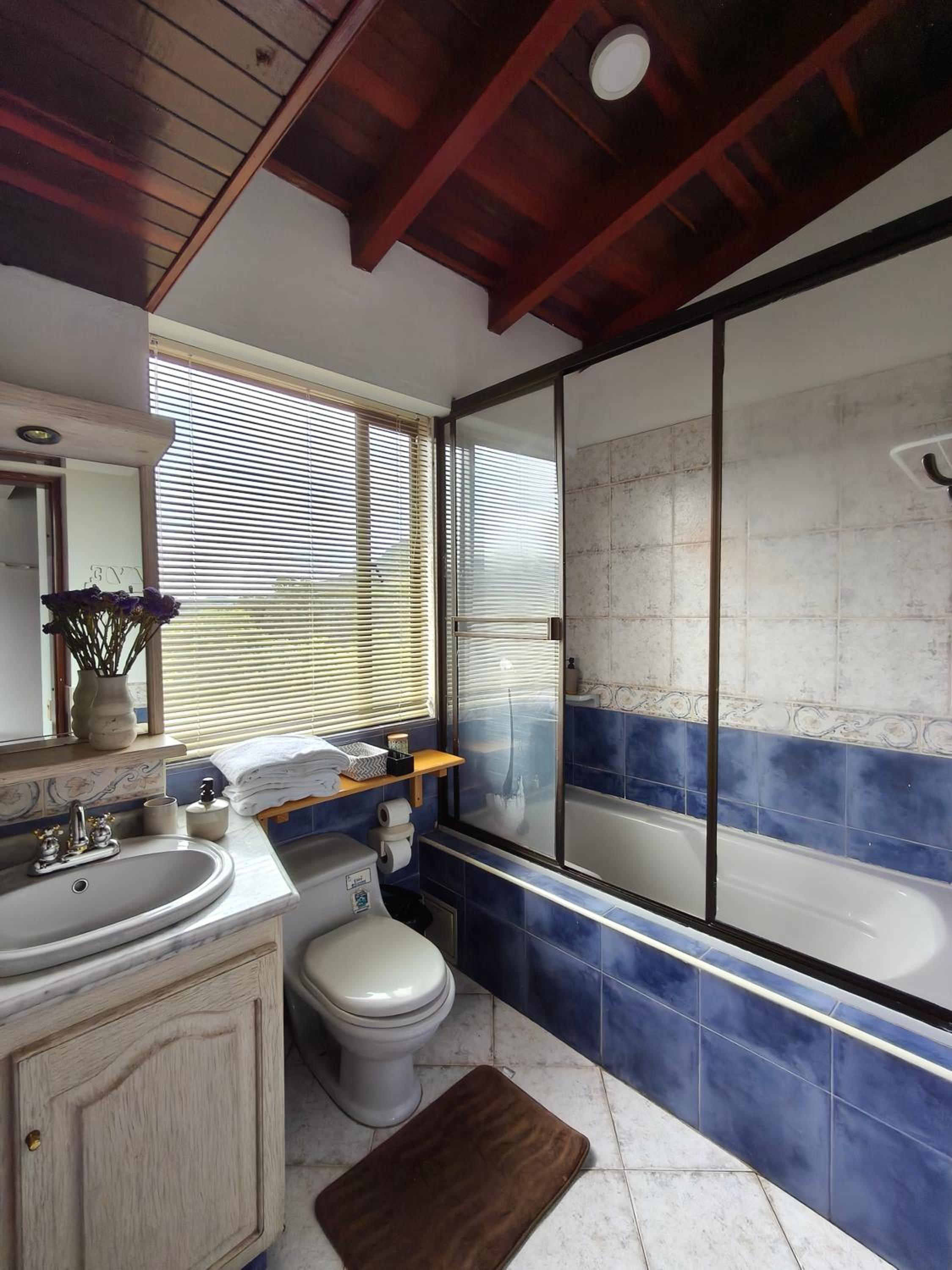 Double Room with Balcony - Photo 2