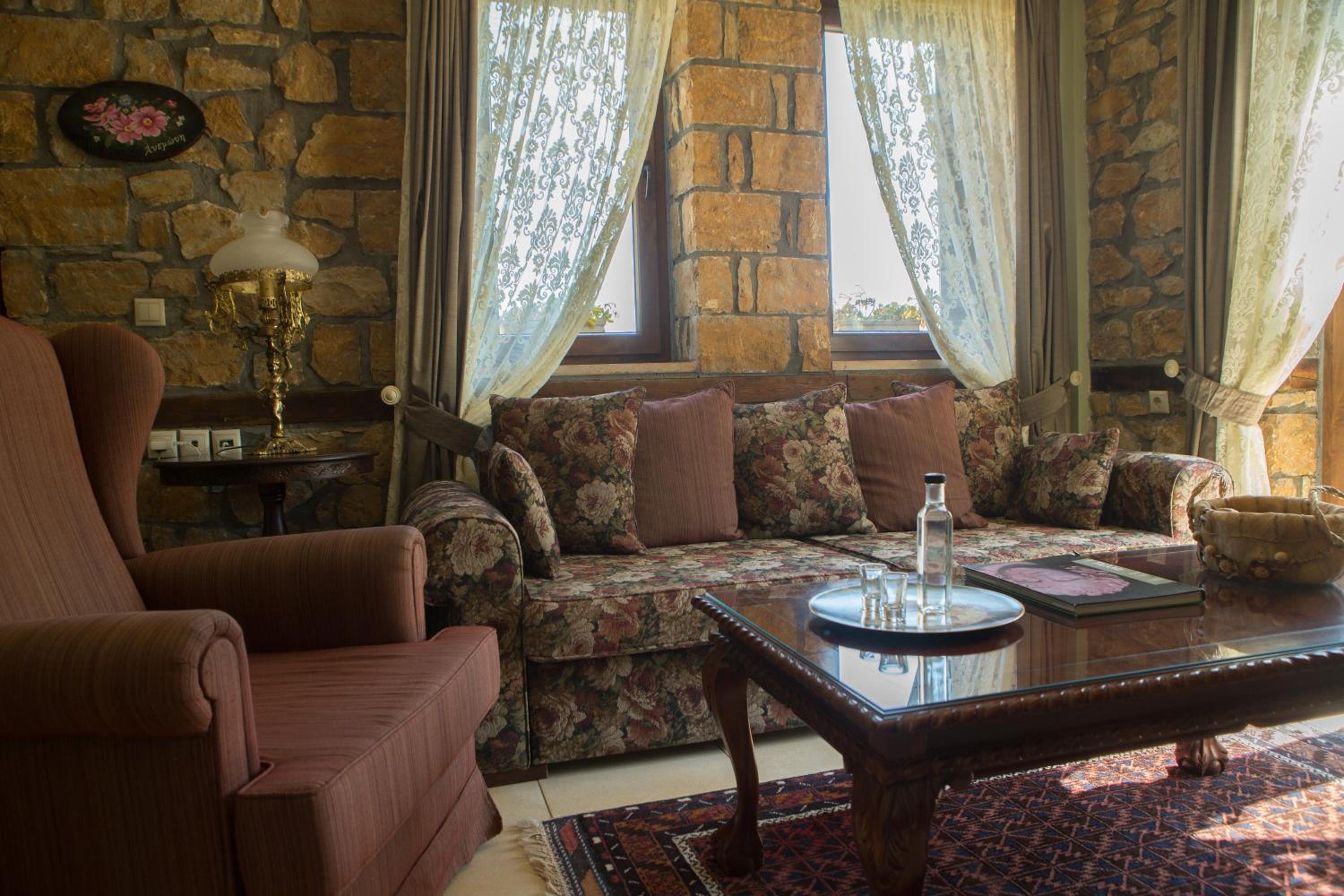 Deluxe Suite photo 2