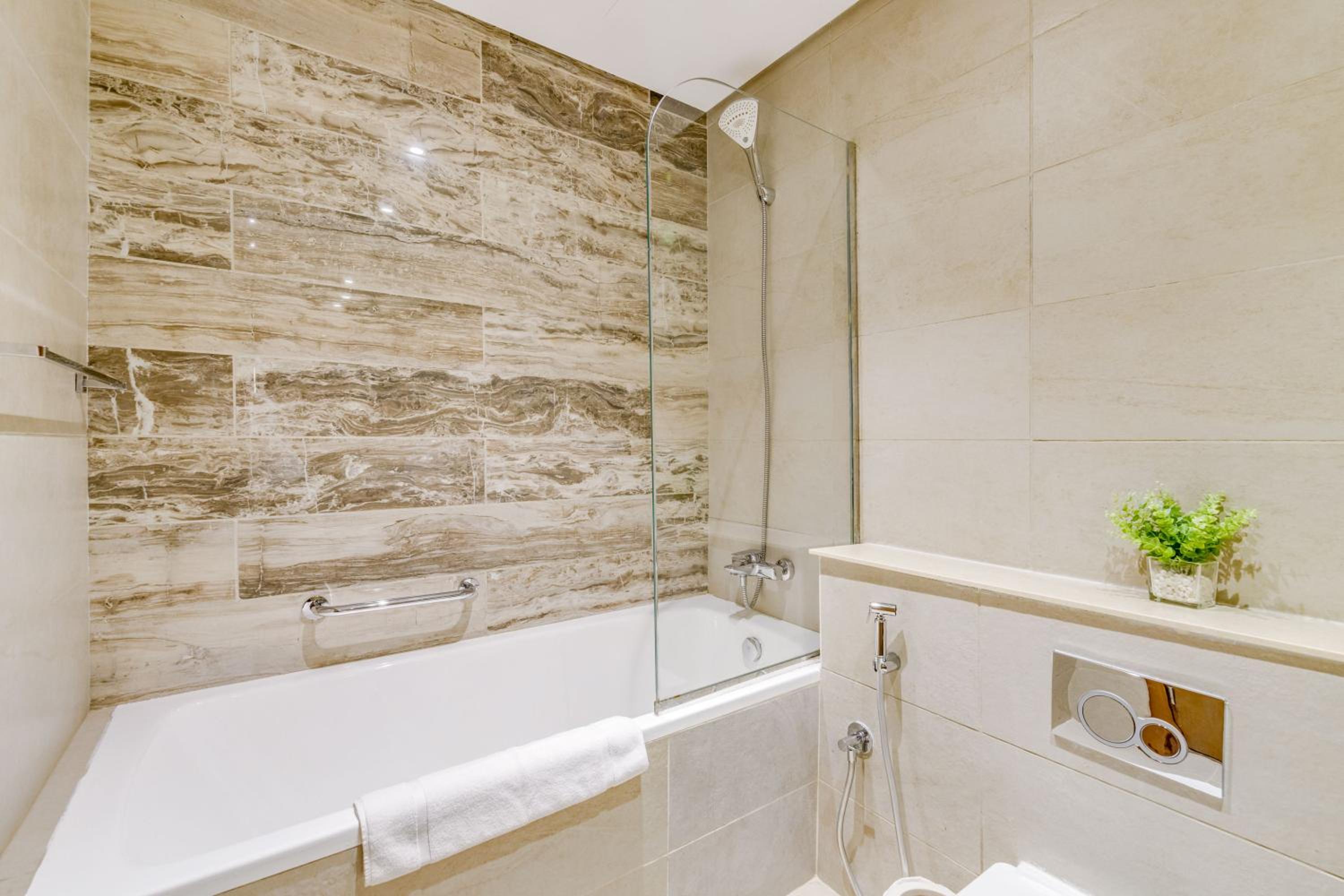 Two-Bedroom Apartment with Sea View photo 2