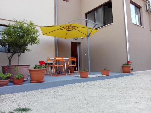Apartment - Split Level photo 3