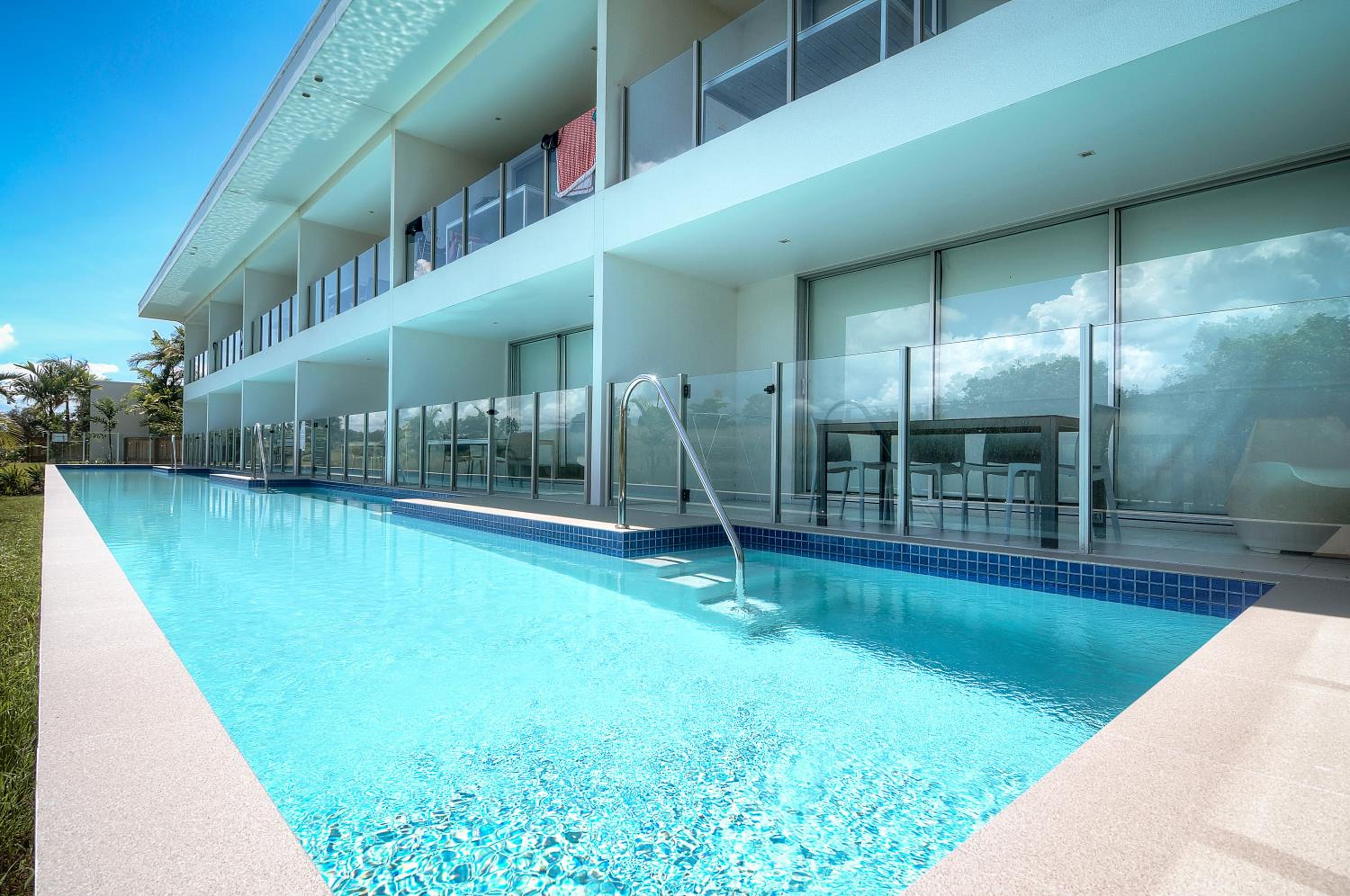 Two-Bedroom Apartment Pool Access - on Lap Pool