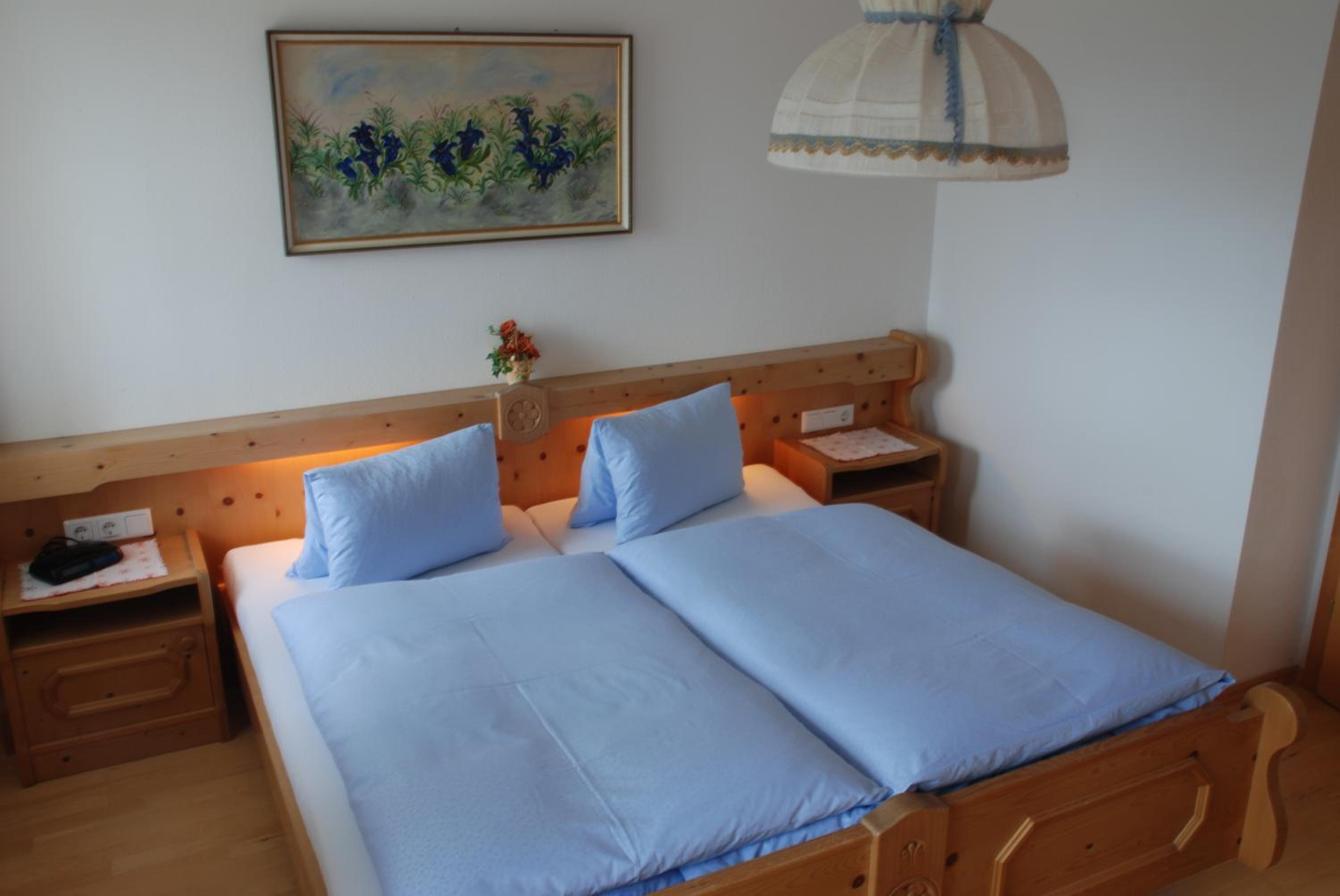 Suite - Photo 1