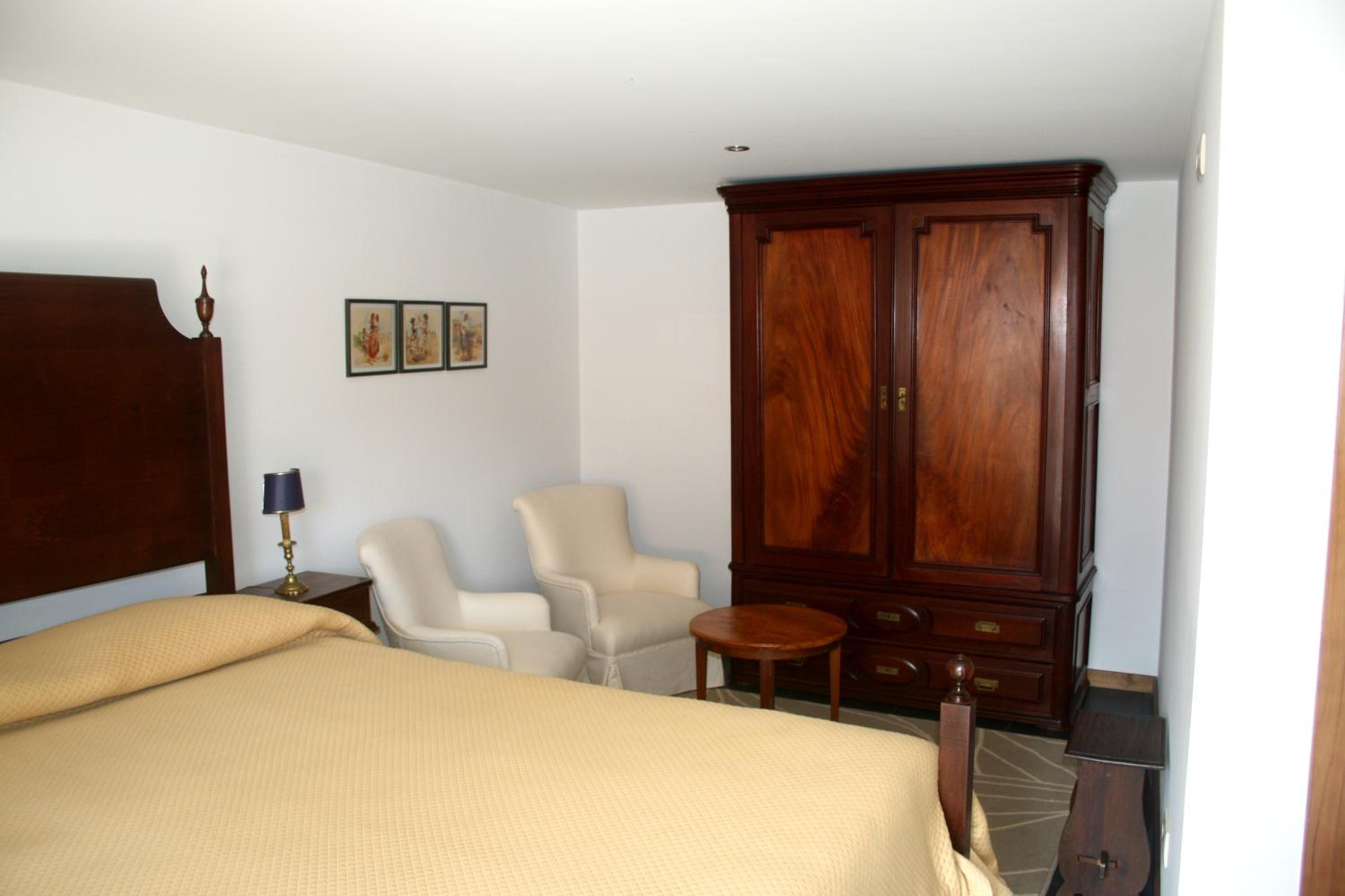 Standard Suite - Photo 5