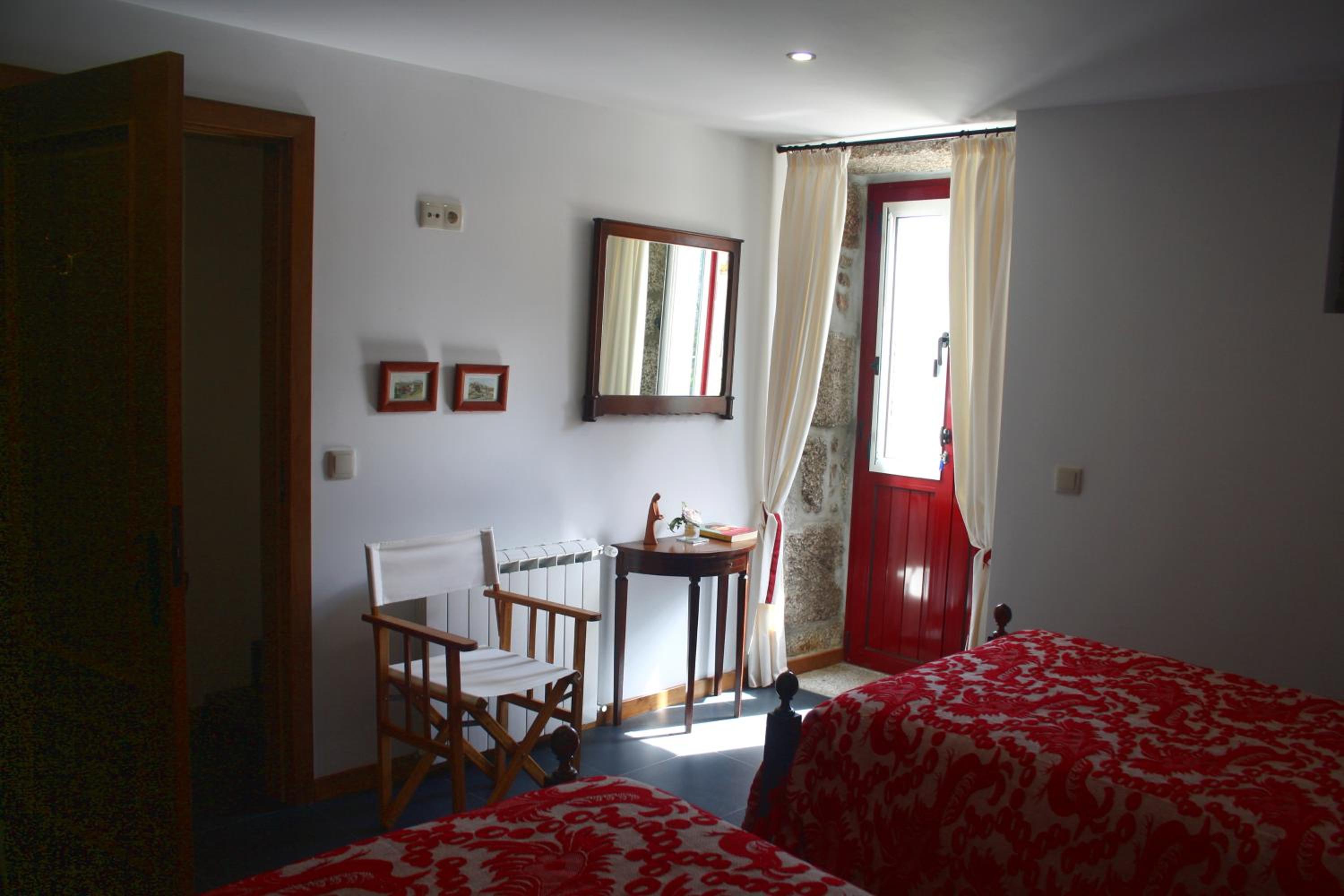 Two-Bedroom Suite - Photo 3