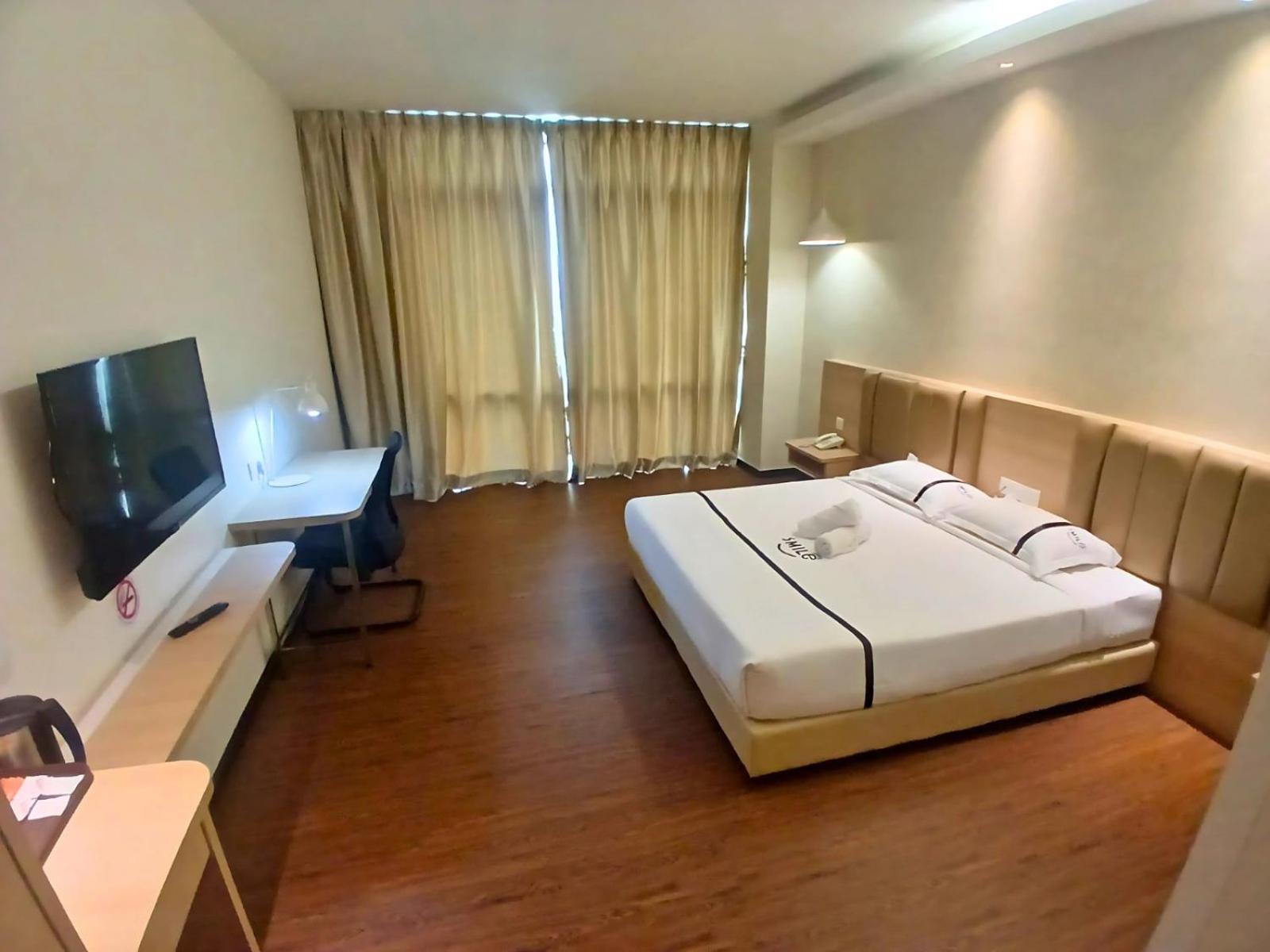 Deluxe Room - Photo 3