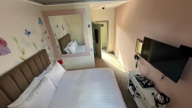 Small Double Room photo 1