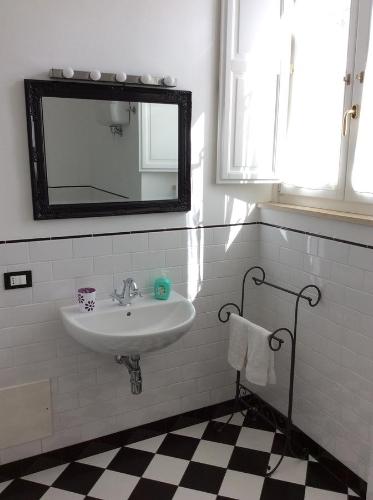 Quadruple Room with Private Bathroom photo 2