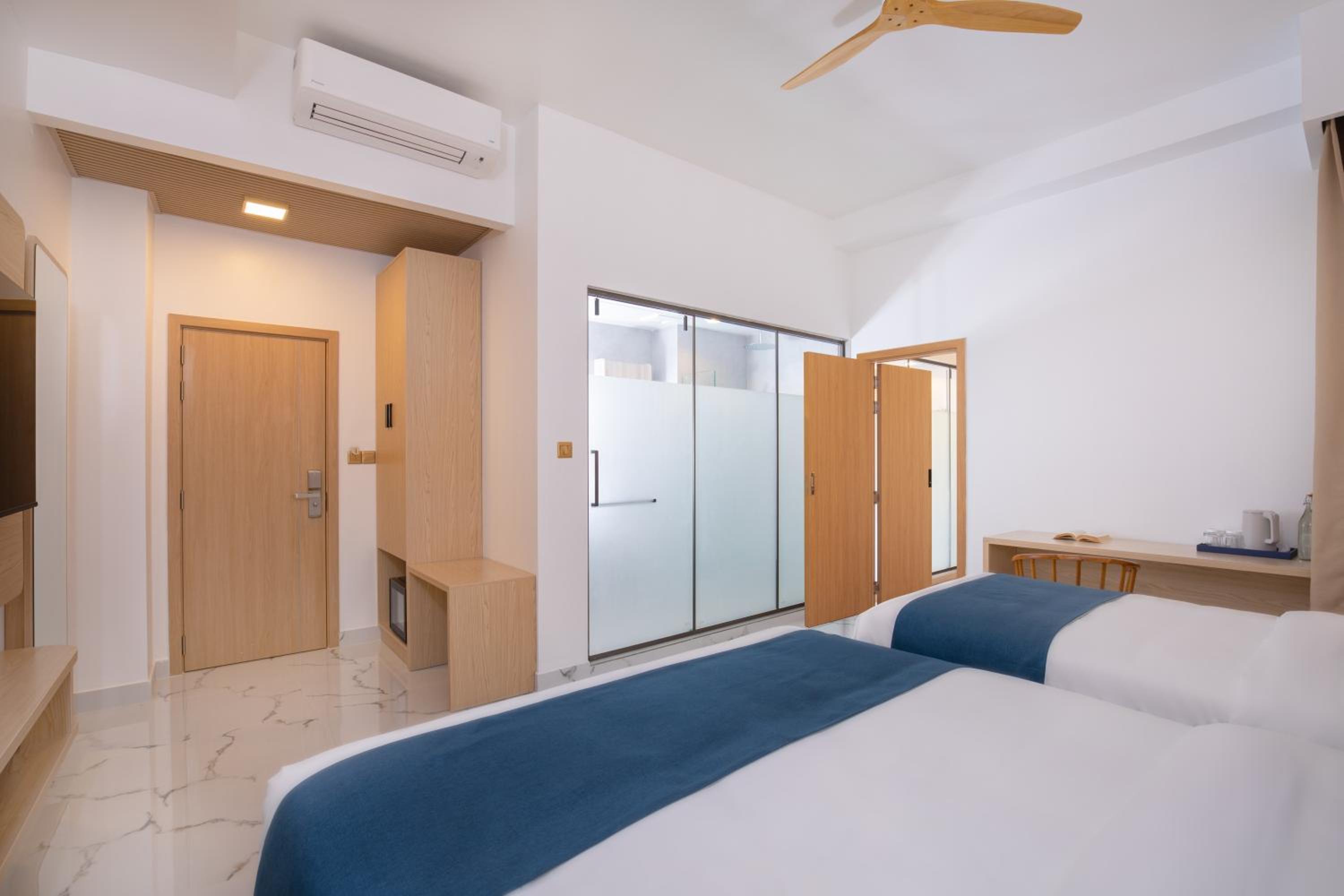Family Interconnecting Room - Photo 4