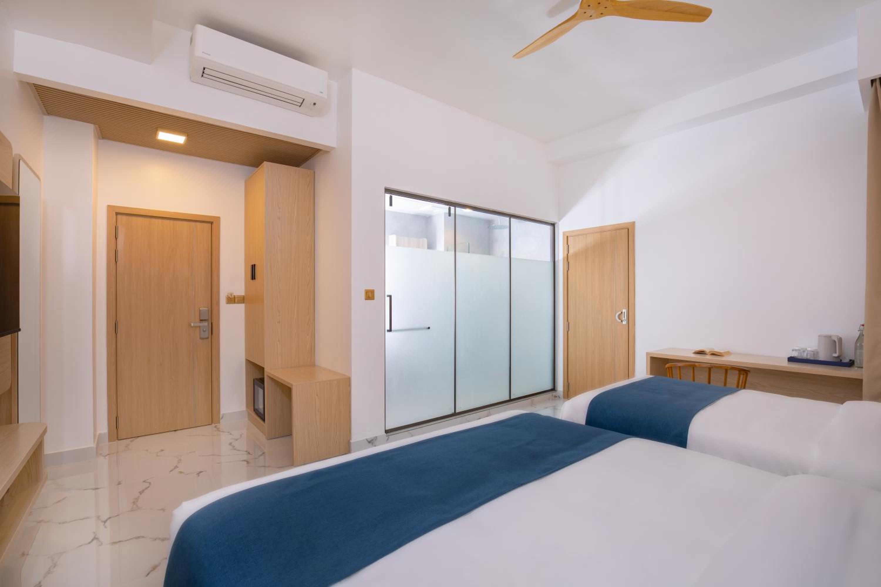 Family Interconnecting Room - Photo 2