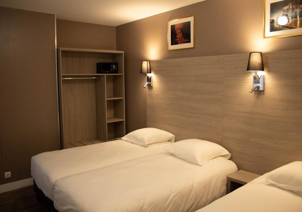 Triple Room with Private Bathroom photo 1