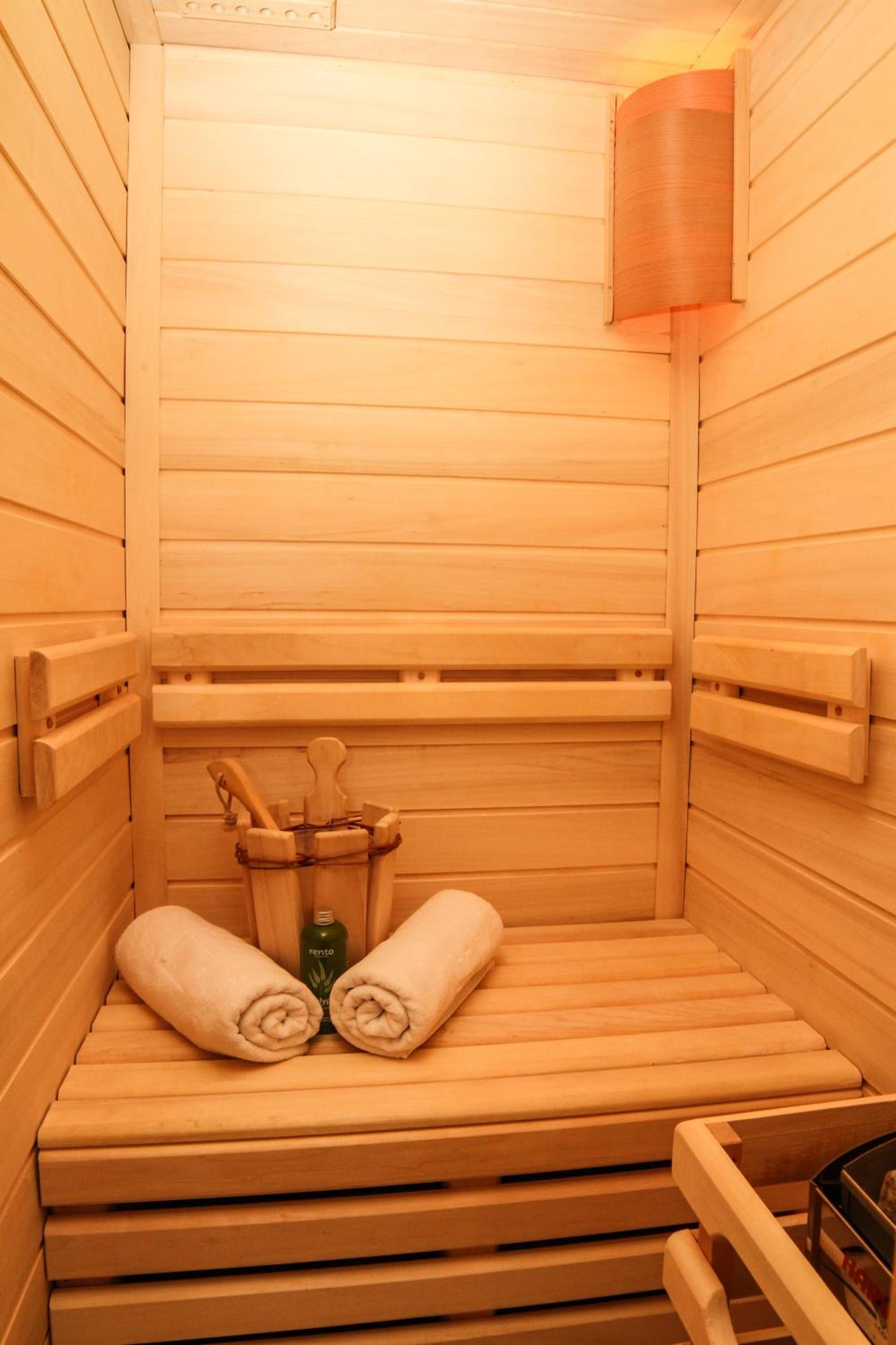 Two-Bedroom Apartment with Sauna - Photo 19