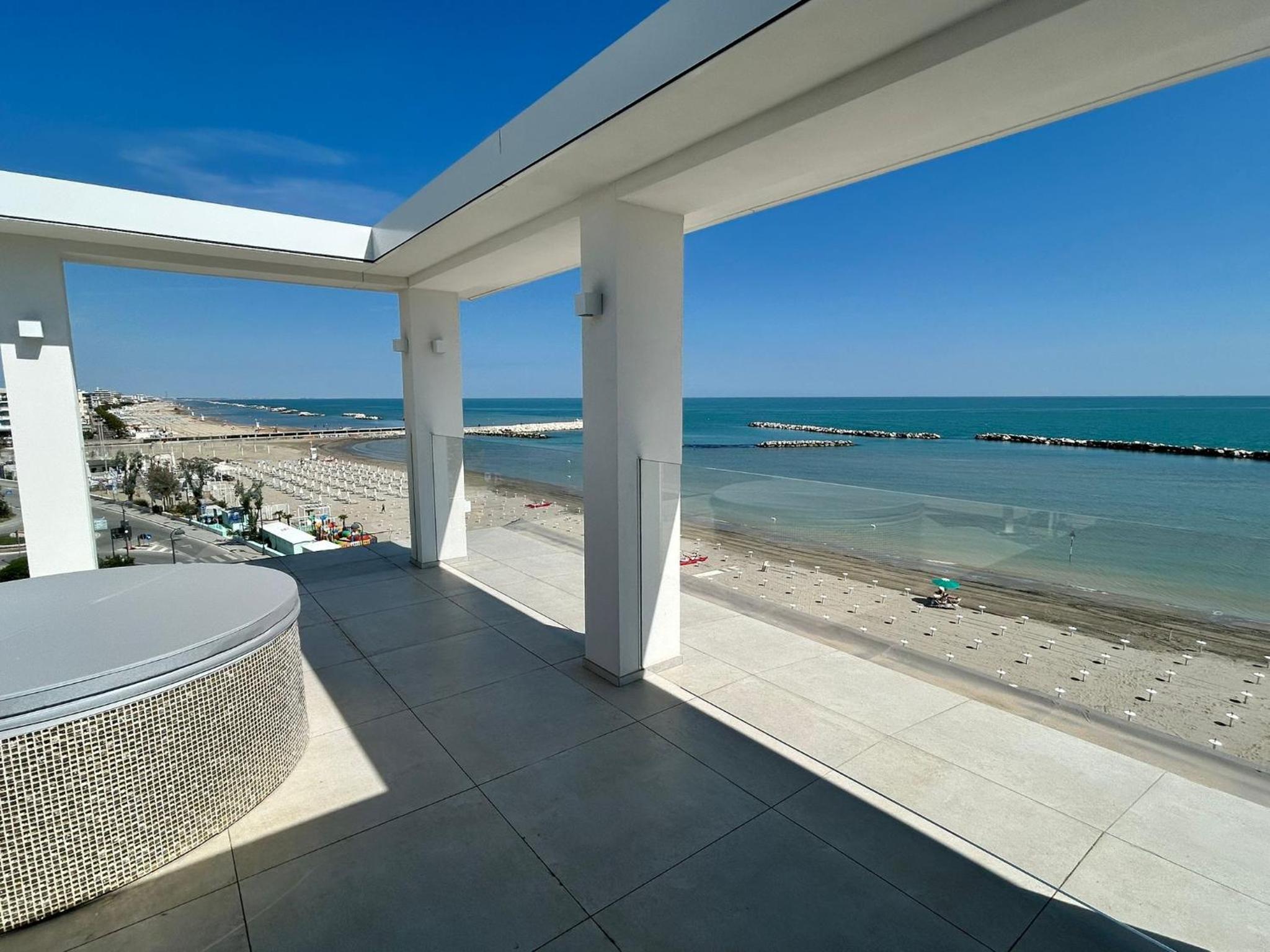 Suite with Jacuzzi and Sea View photo 3