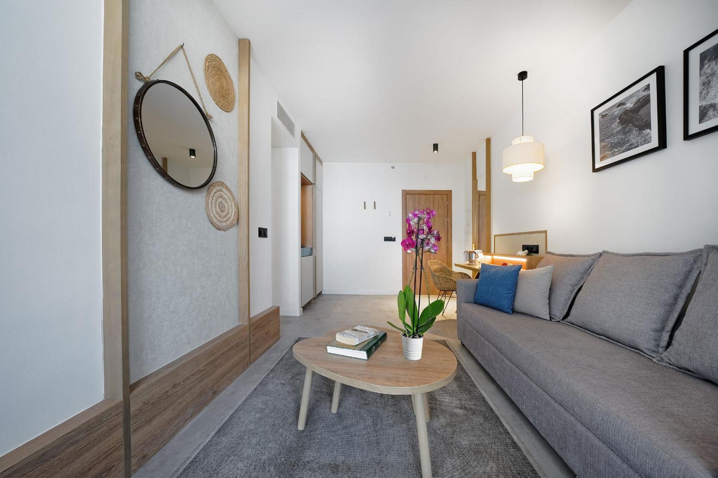 Suite with Garden View