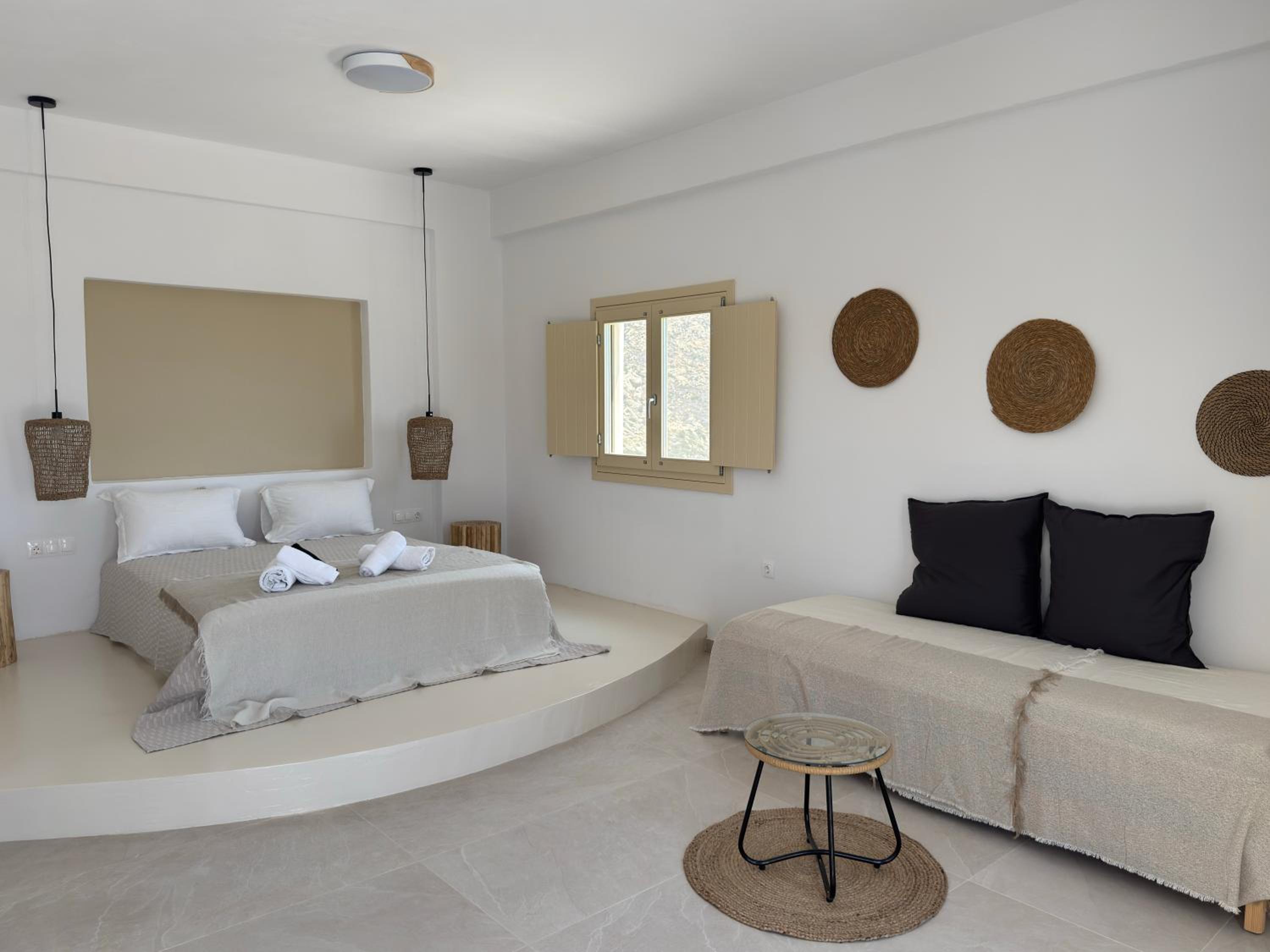 Deluxe Double Room with Balcony and Sea View