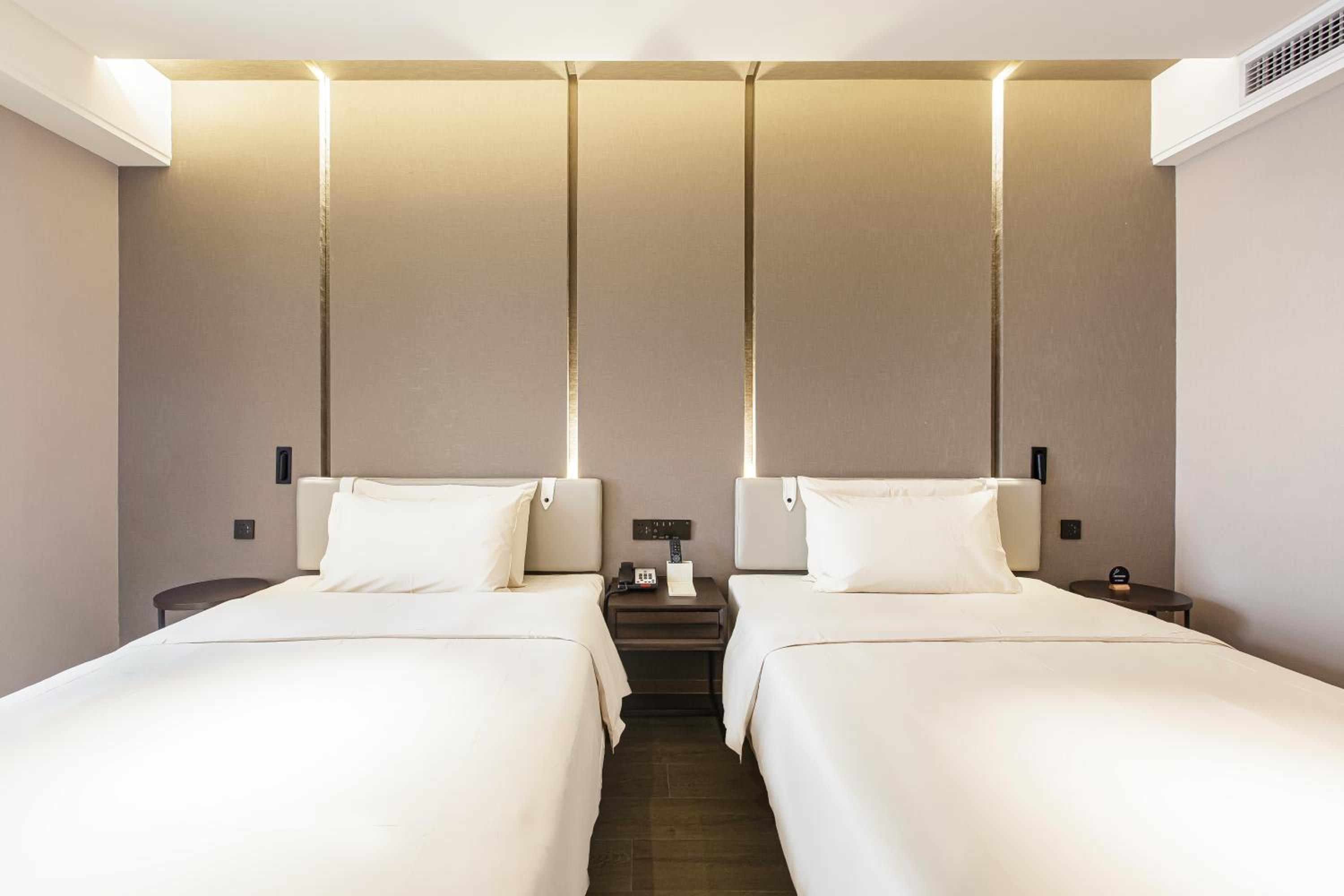 Superior Twin Room - Photo 2