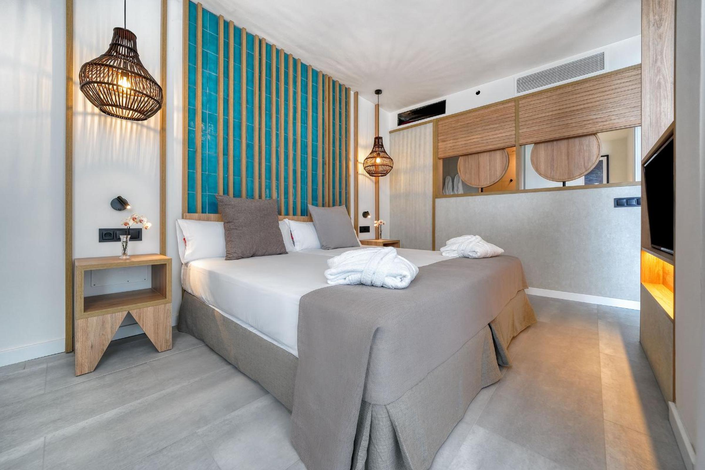 Excellence Suite with Sea View thumbnail 5
