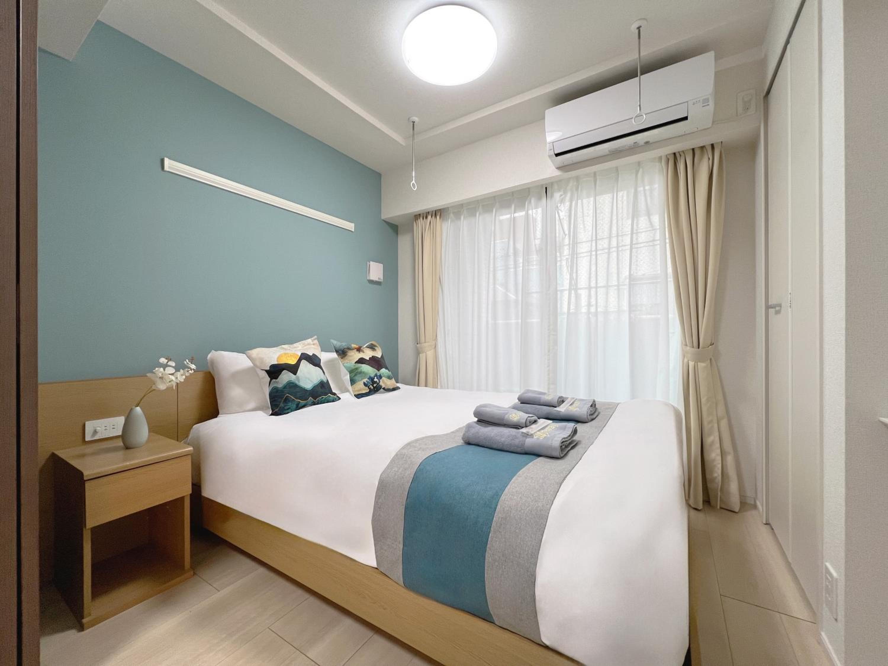 One-Bedroom Apartment with Balcony photo 2