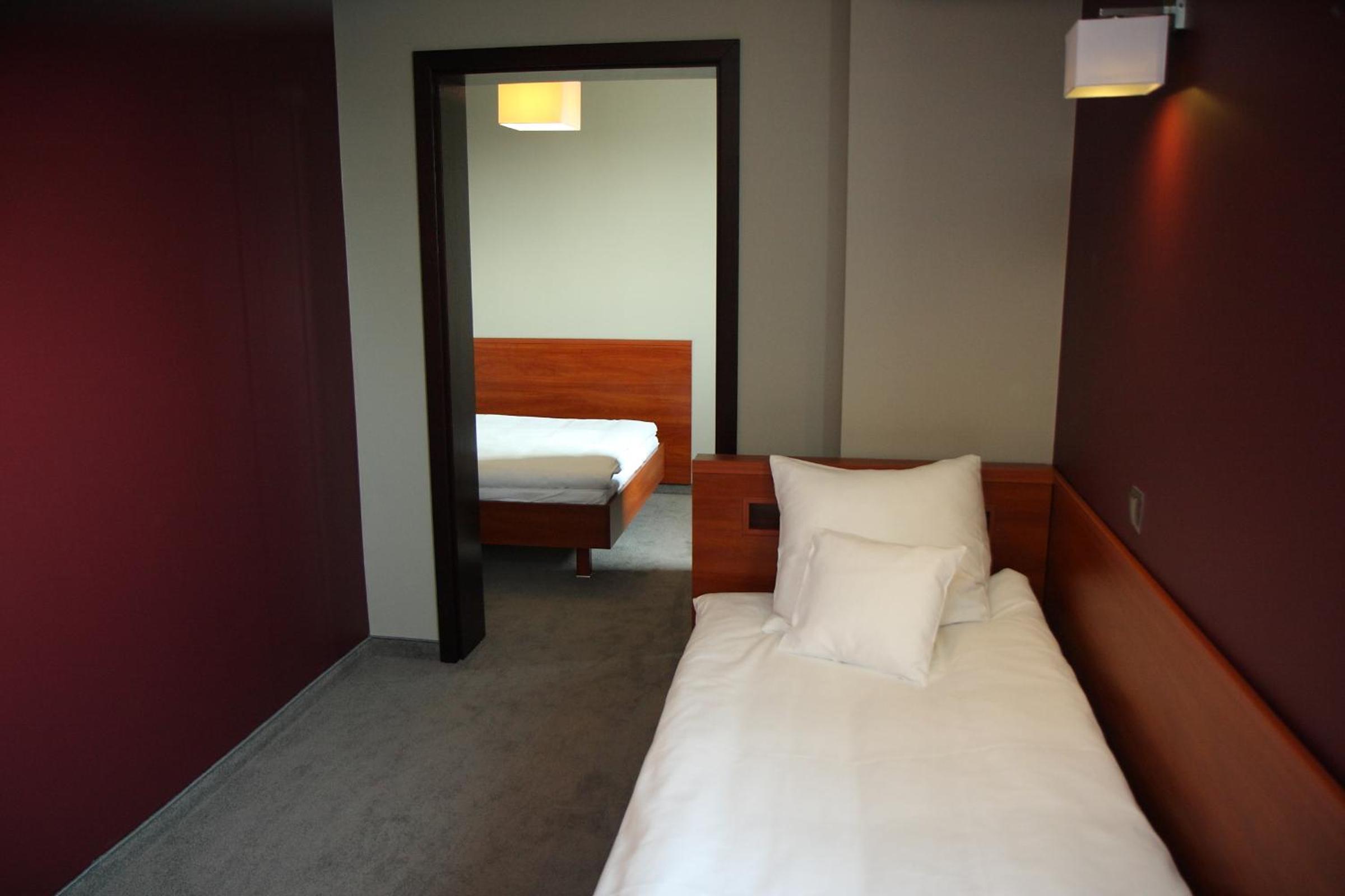 Standard Triple Room - Photo 4