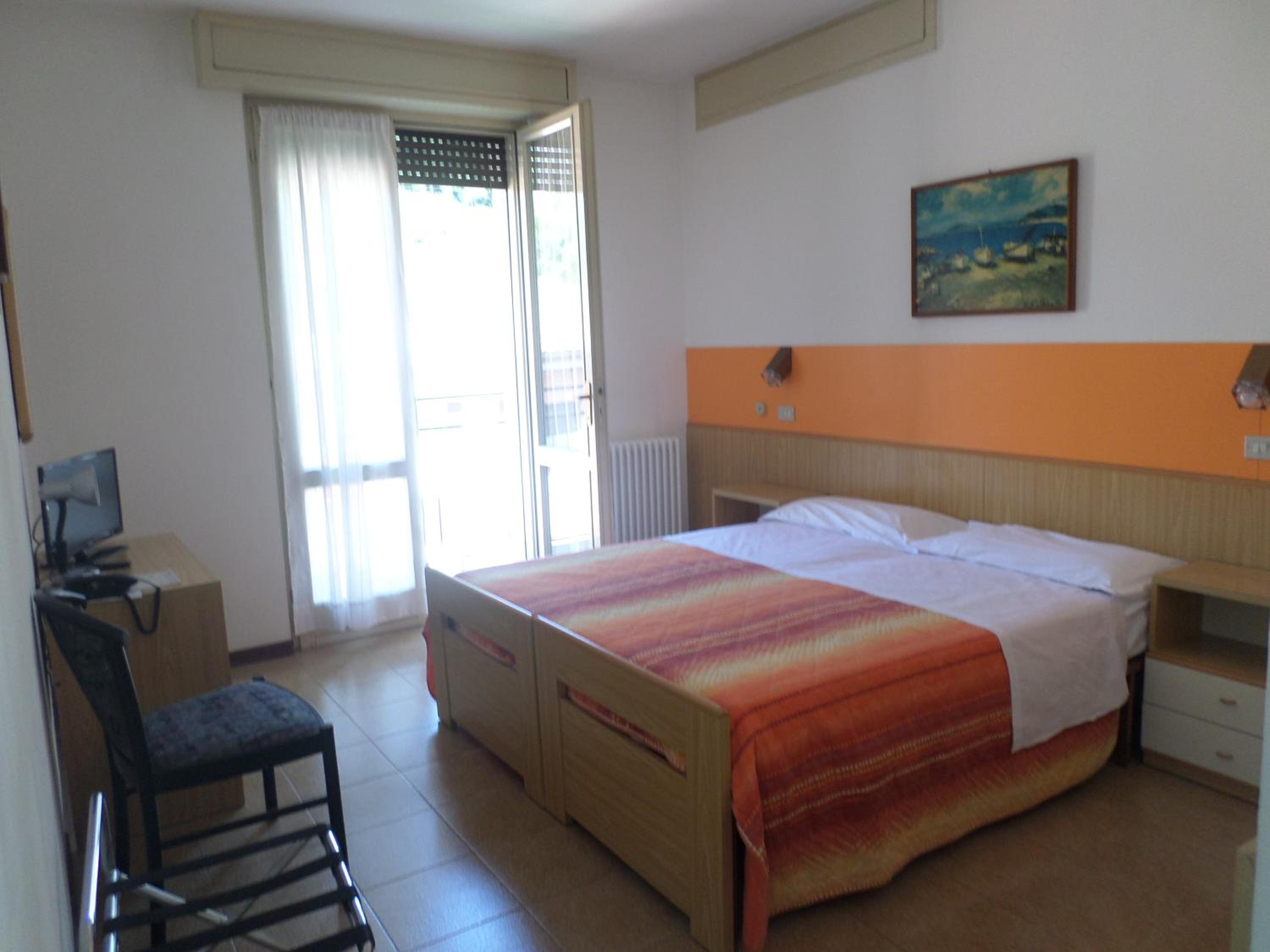 Double or Twin Room with Balcony photo 1